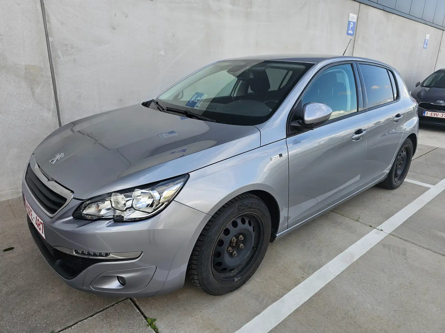 Peugeot 308 308 1.2 PureTech Active Grijs - 1