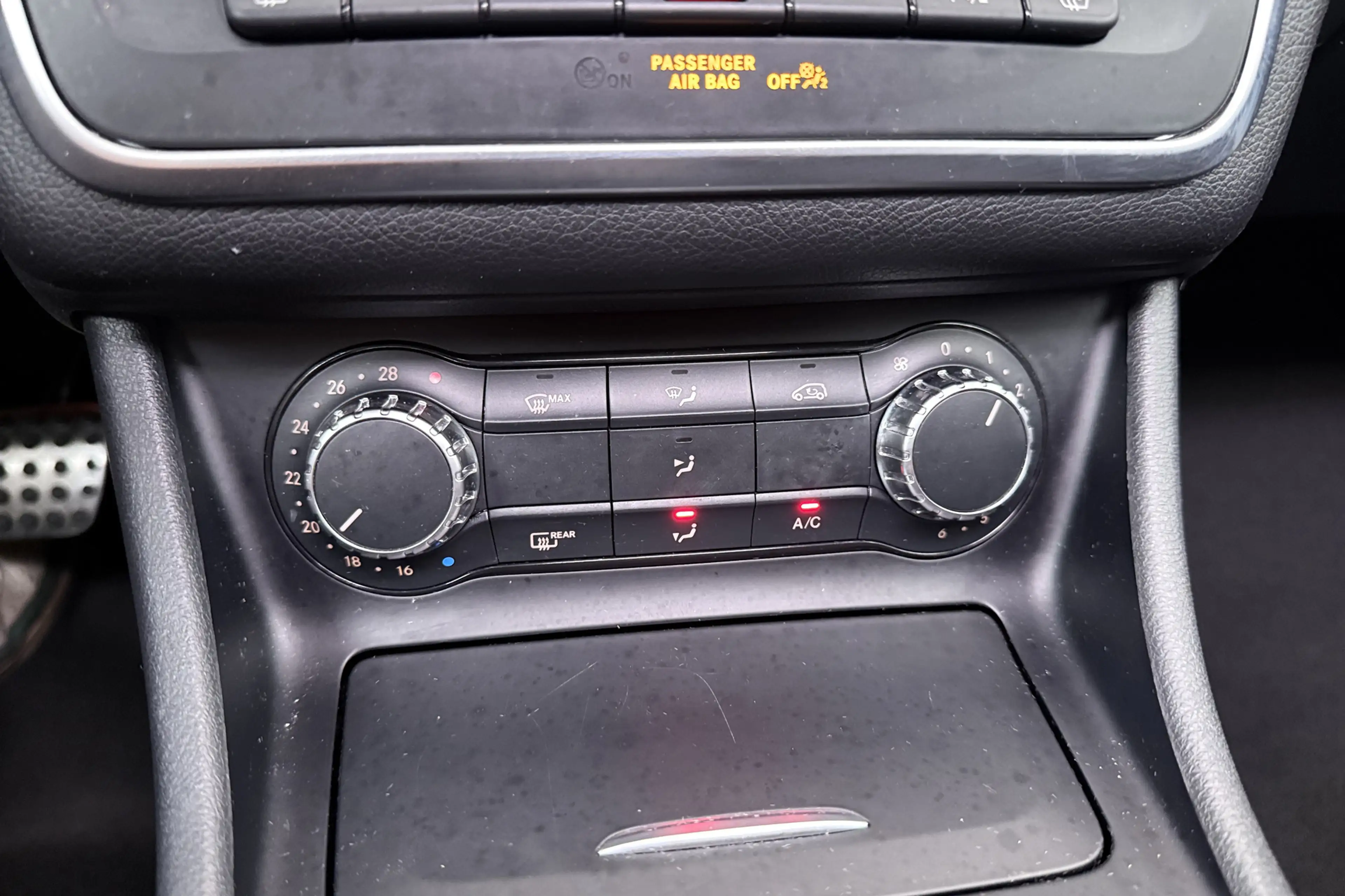 Mercedes-Benz GLA 200 157 PK Aut. AMG-Line Pano-Dak Memory Trekhaak — photo 28