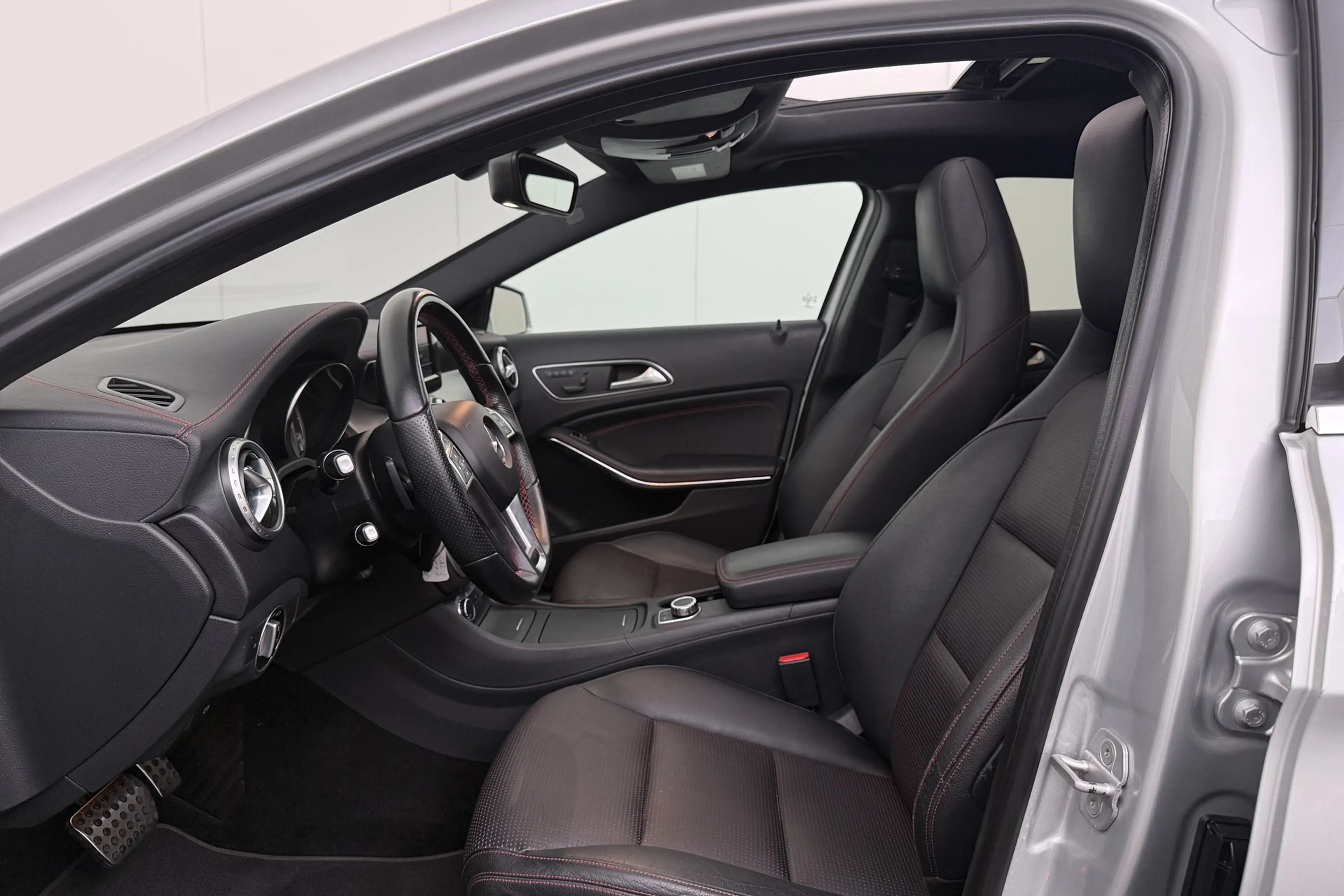 Mercedes-Benz GLA 200 157 PK Aut. AMG-Line Pano-Dak Memory Trekhaak — photo 12