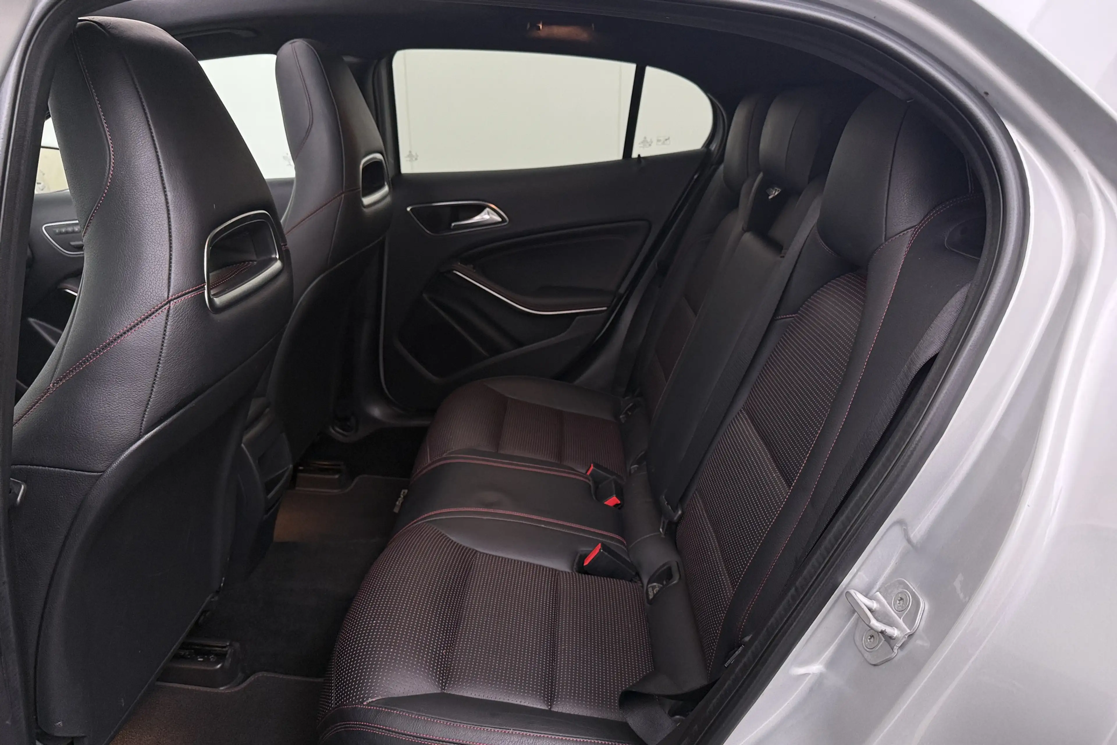 Mercedes-Benz GLA 200 157 PK Aut. AMG-Line Pano-Dak Memory Trekhaak — photo 14