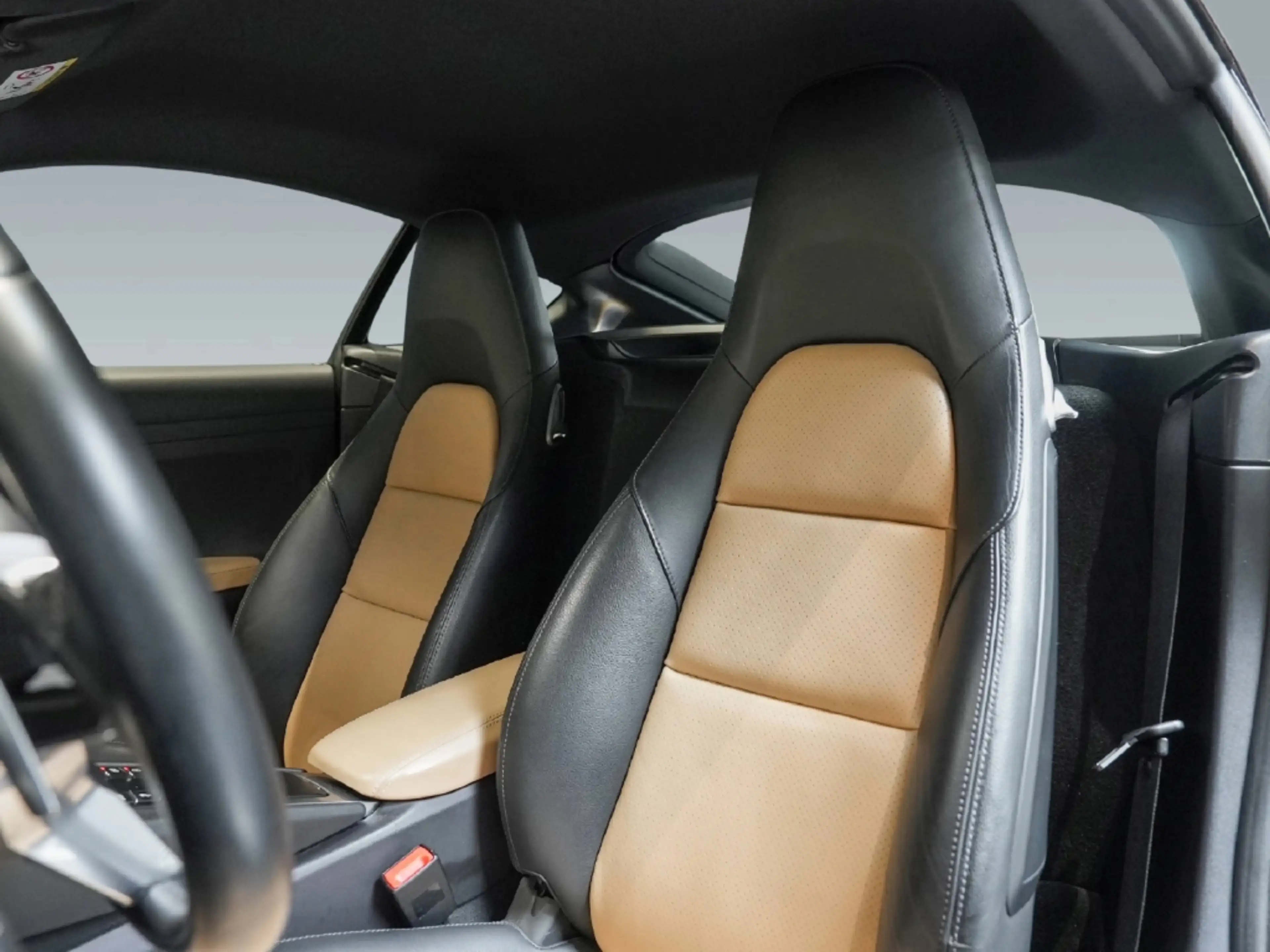 Porsche Cayman 718 — photo 5