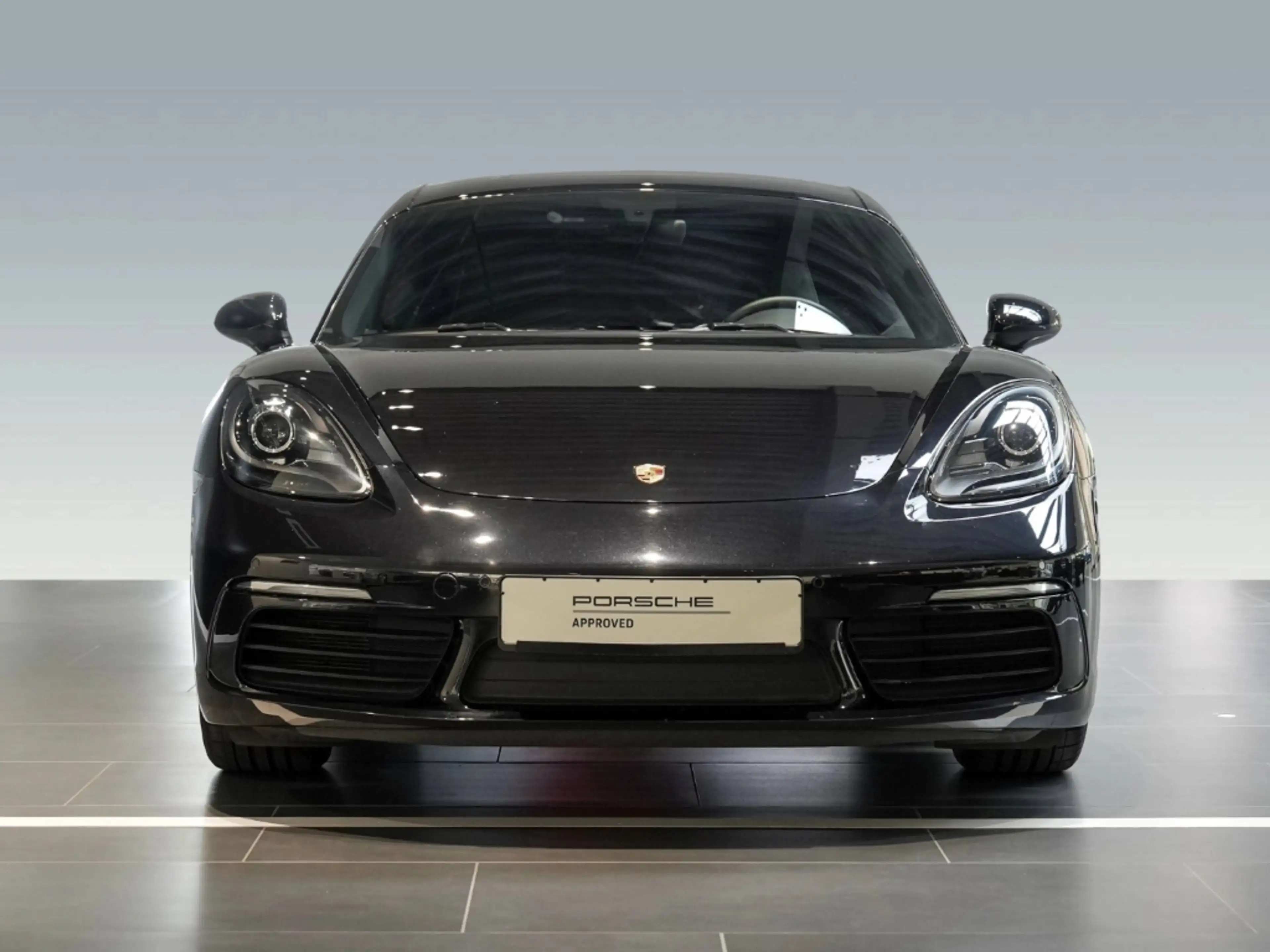 Porsche Cayman 718 — photo 6