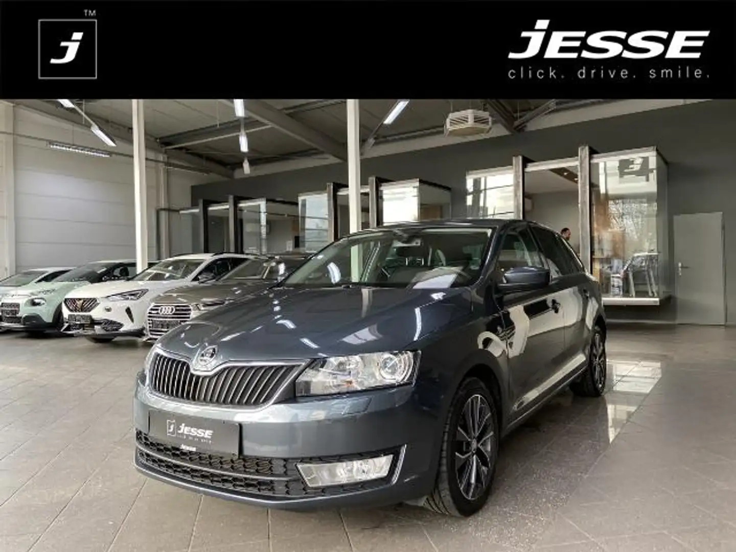 Skoda Rapid/Spaceback 1.2 TSI Edition Xenon PDC SHZ Gris - 1