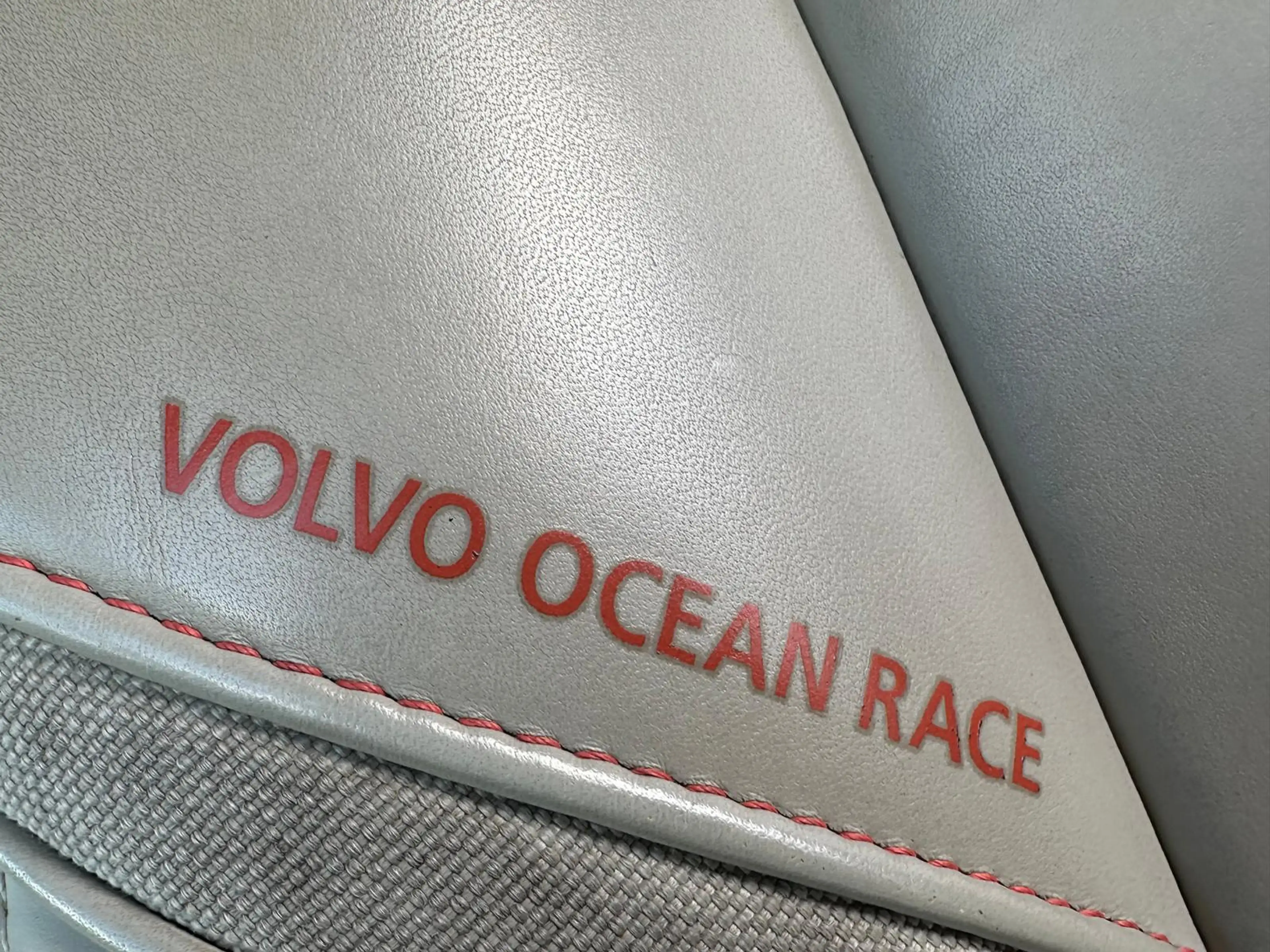 Volvo V40 Cross Country 2.0 T3 Ocean Race/Leer/Xenon/Trekhaak/Pano — photo 8