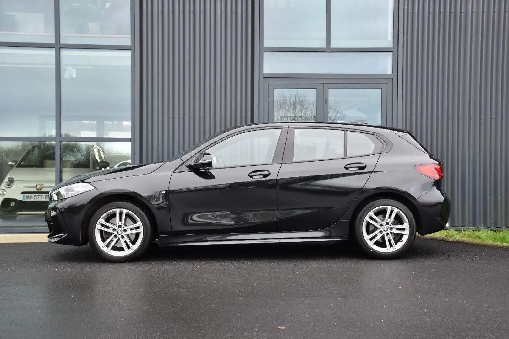 BMW 118 (F40) 118I 136 M SPORT DKG7 Zwart - 2