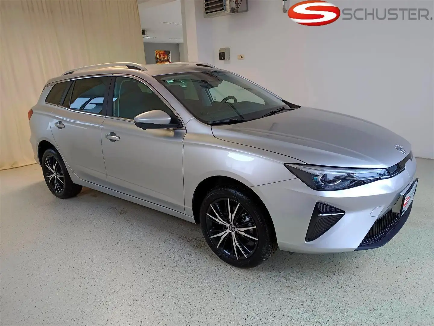 MG MG5 EV Luxury 50,3 kWh Standard Reichweite Silber - 1
