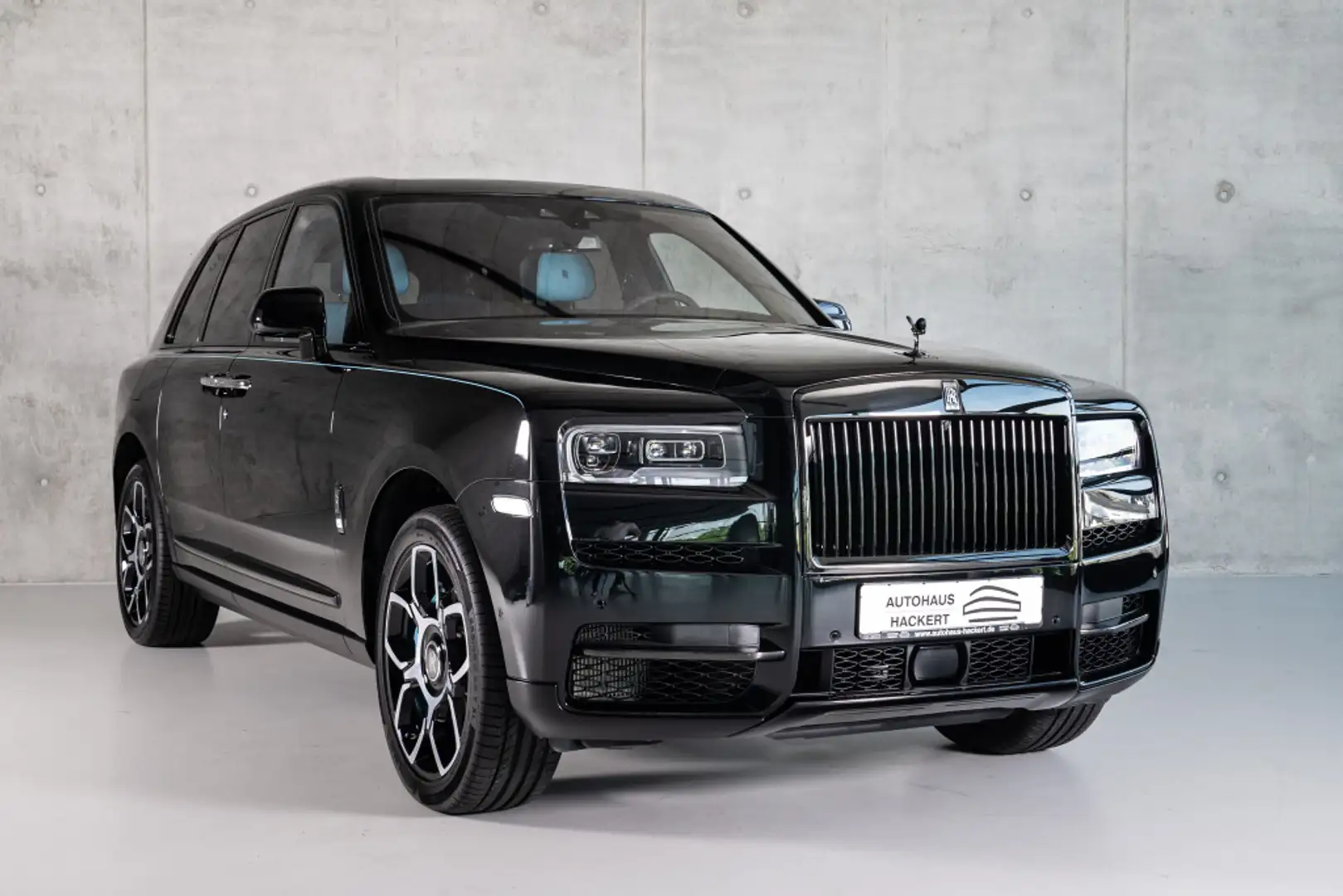Rolls-Royce Cullinan Black Badge 4 SEATS 2023 ON STOCK!! Černá - 1