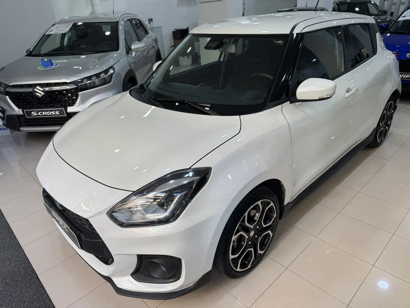 Suzuki Swift 1.4T Mild Hybrid Sport - 1