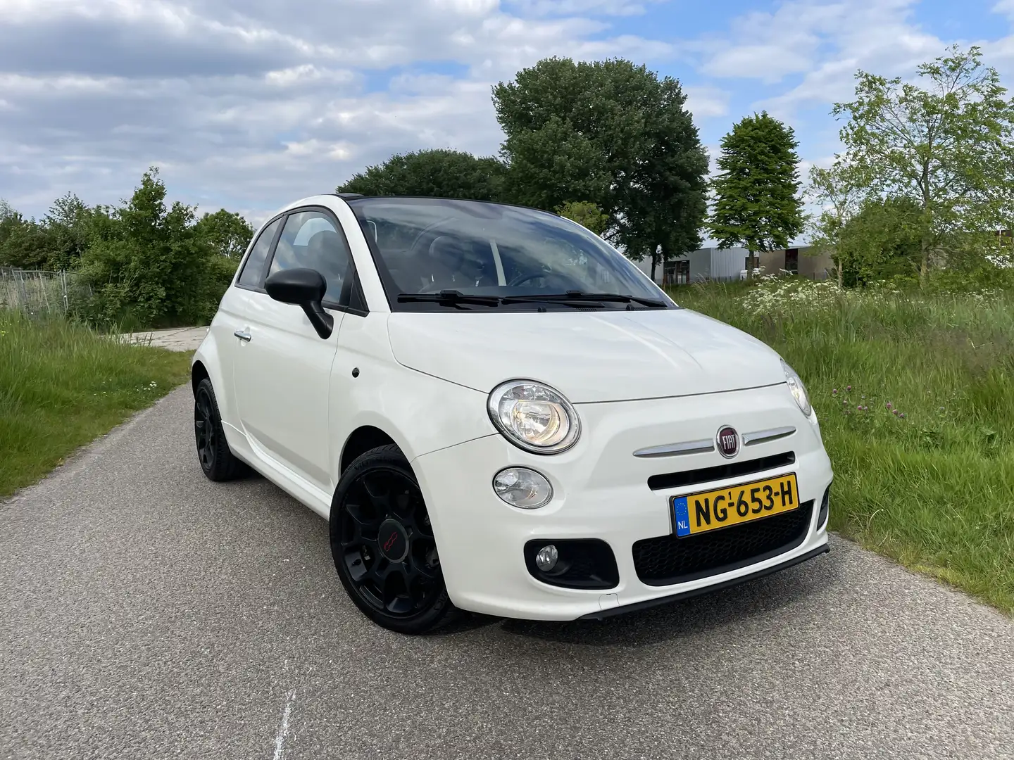 Fiat 500 0.9 TwinAir Lounge Sport Cabrio Wit - 1