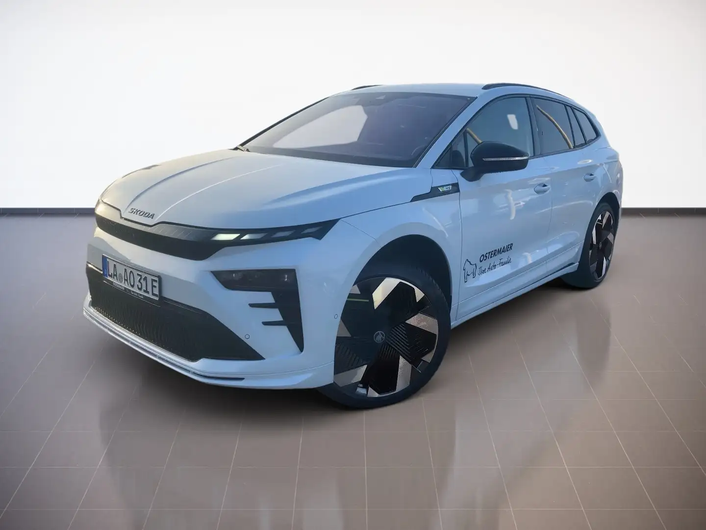 Skoda Enyaq RS Lounge MATRIX.DCC.HUD.Traveller.4xSHZ.AHk.KAM.M Weiß - 2