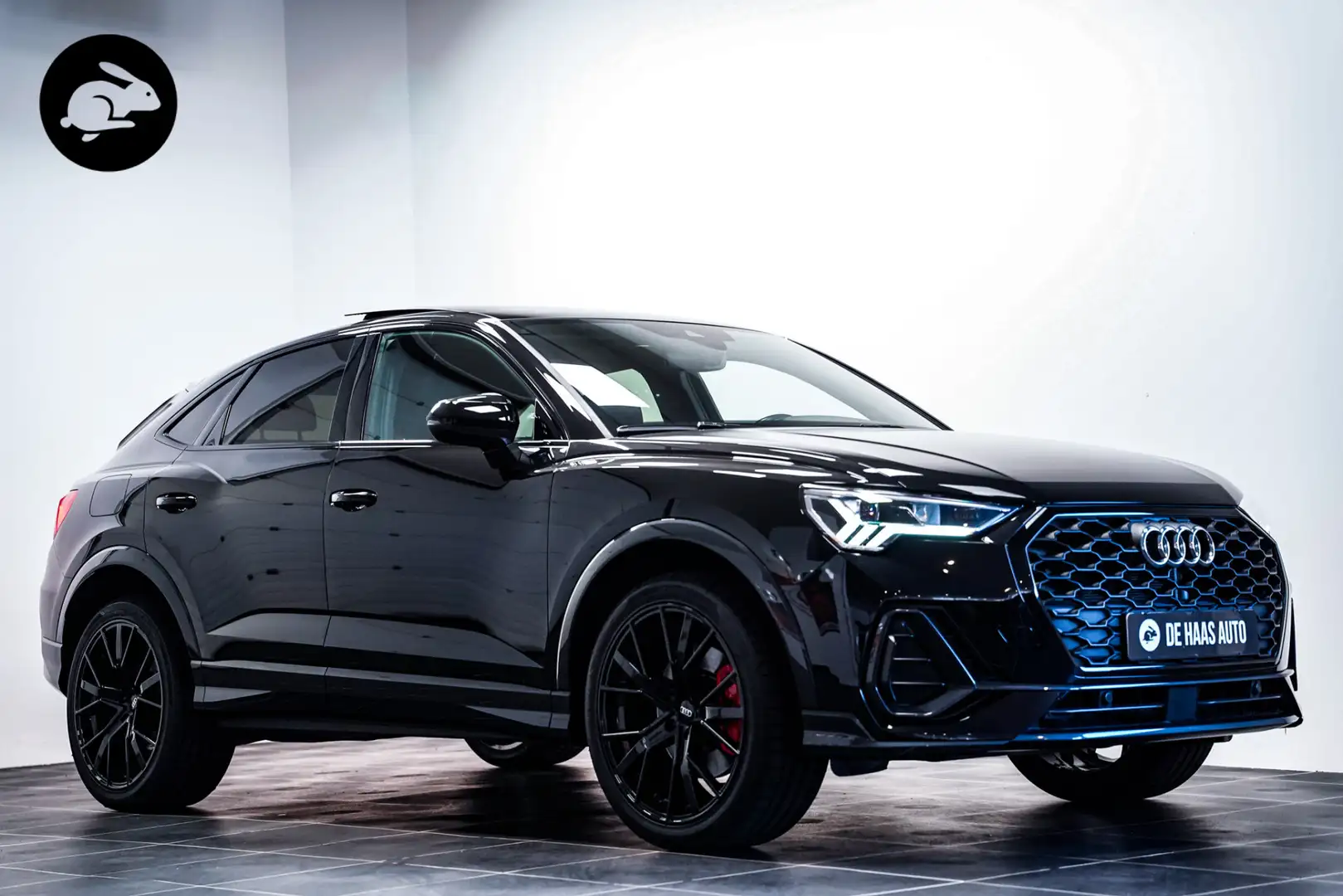 Audi Q3 Sportback 45 TFSI e S-Line|Pano dak|Zwart optiek|M Zwart - 1