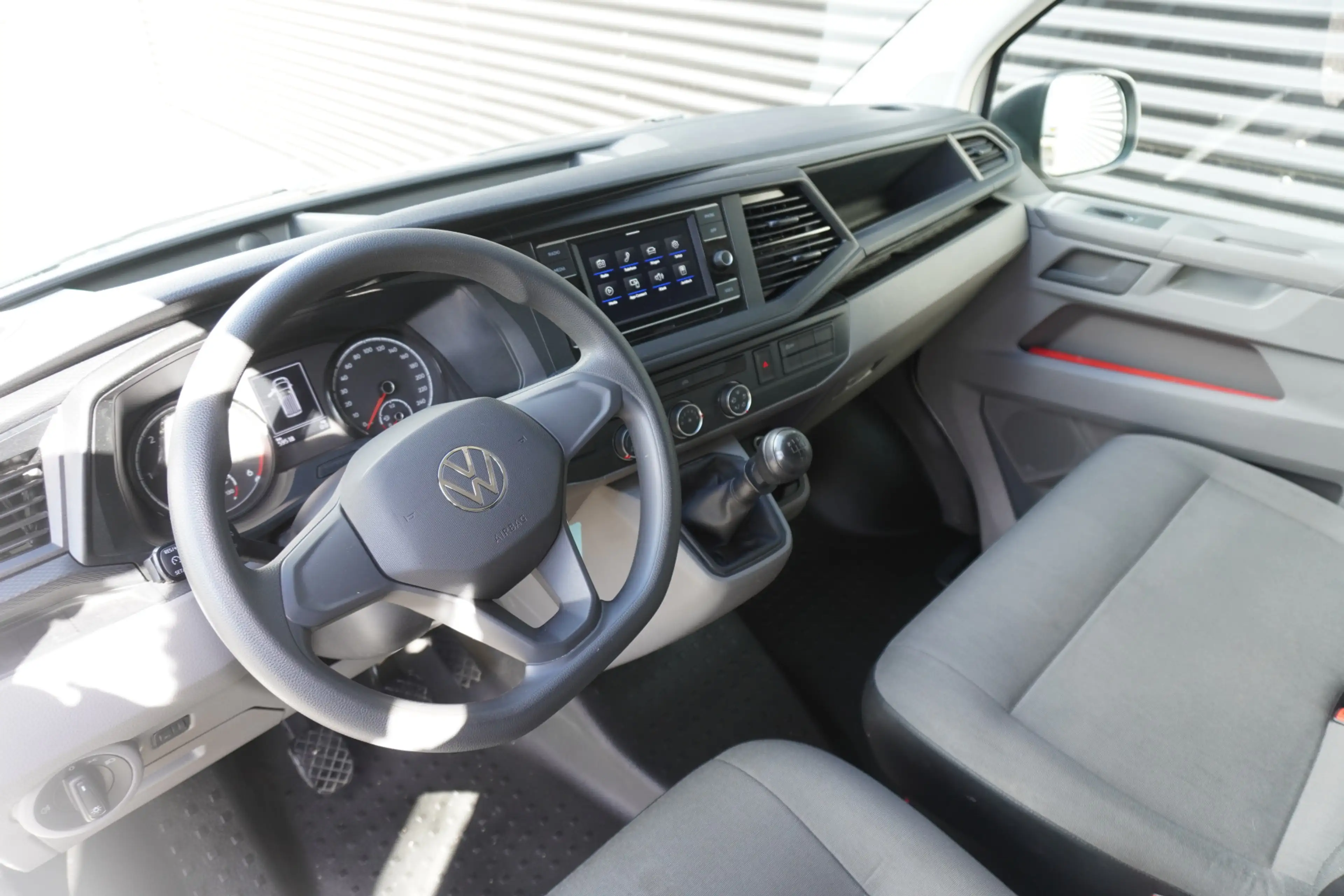 Volkswagen Transporter L2H1 110pk L2H1 Camera Apple Carplay Airco Cruise — photo 8
