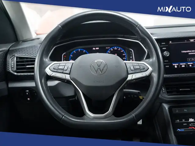 Volkswagen T-Cross view 11
