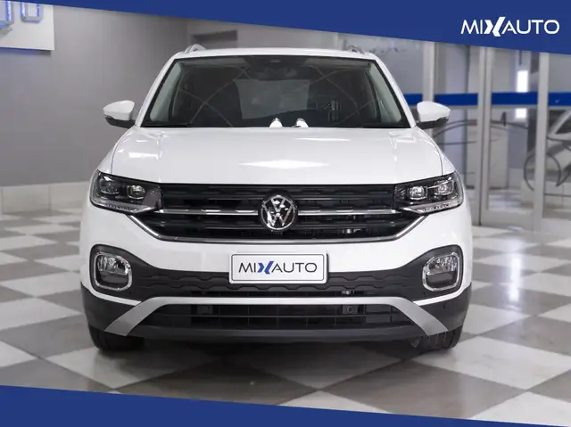 Volkswagen T-Cross view 2
