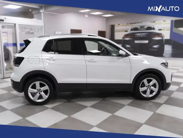 Volkswagen T-Cross view 6