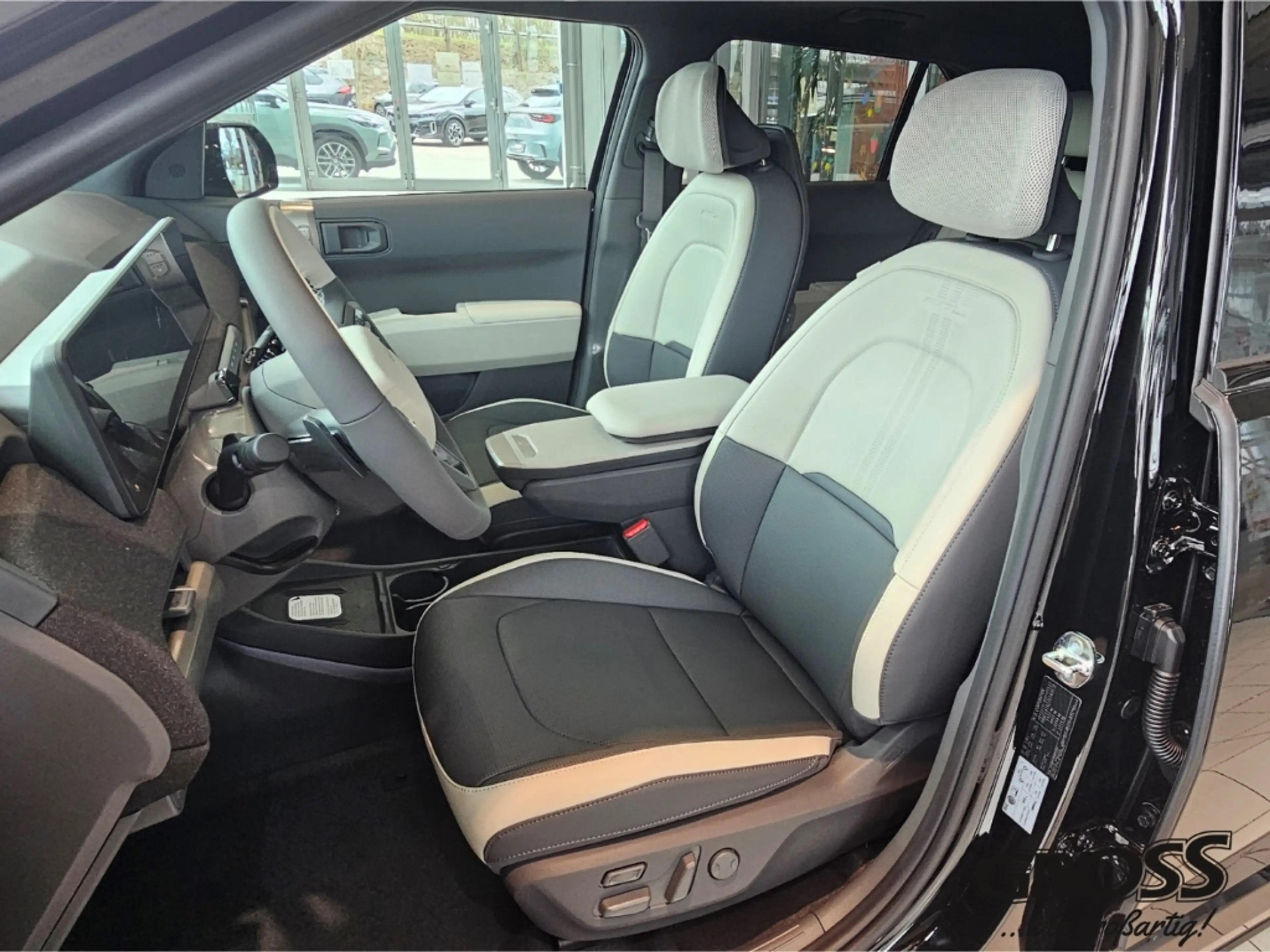 Kia EV3 150 kW GT-line HUD El. Panodach Navi Leder Digital — photo 13