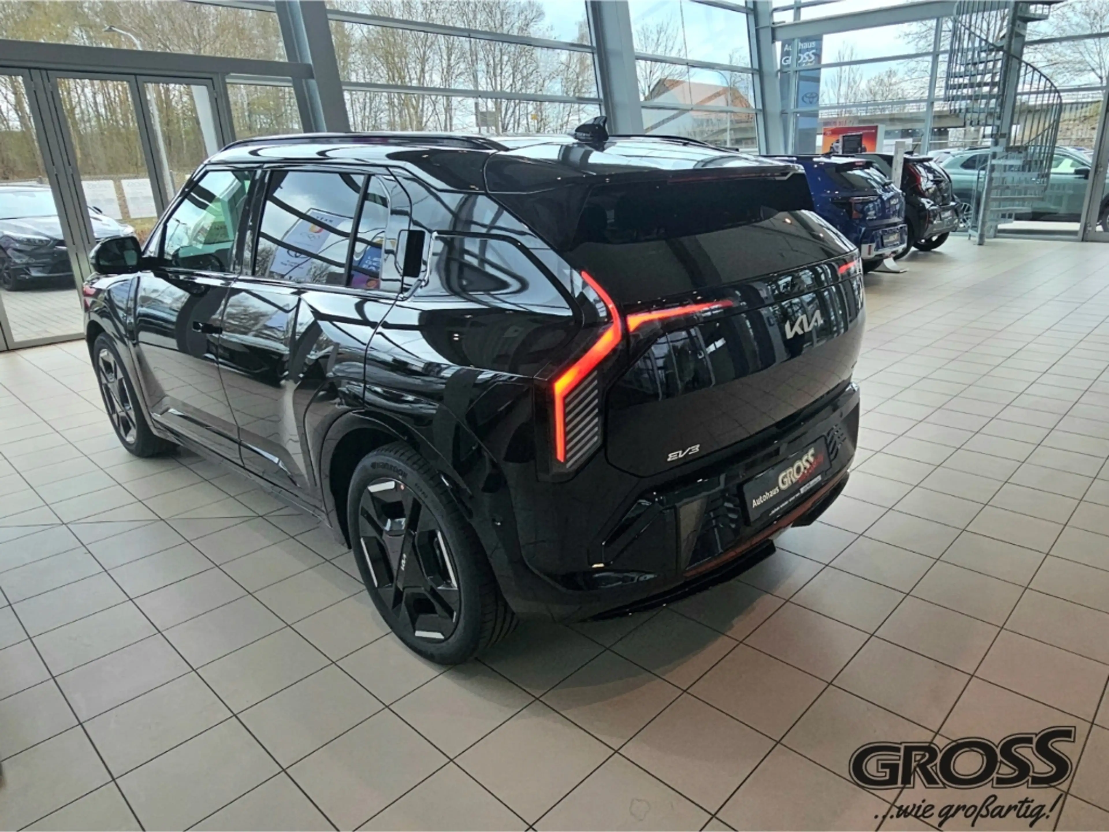 Kia EV3 150 kW GT-line HUD El. Panodach Navi Leder Digital — photo 8