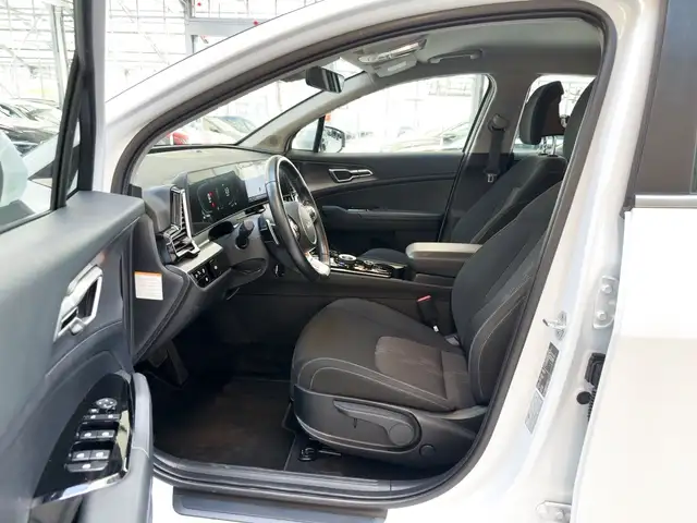 Kia Sportage view 8