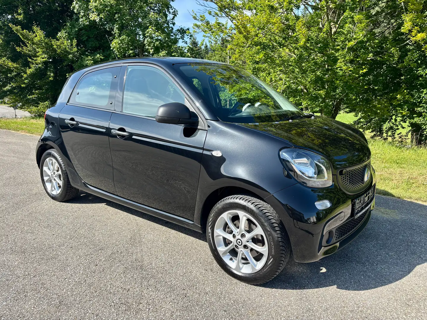 smart forFour Basis 52kW Leder Klima ALU SHZ Noir - 2
