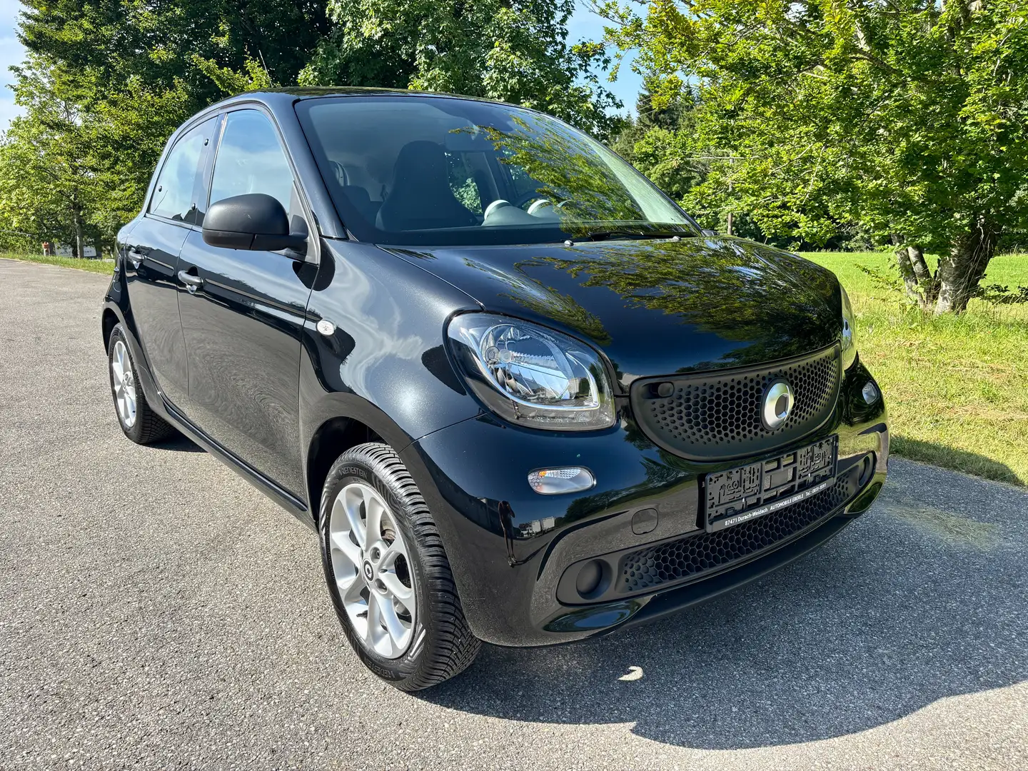smart forFour Basis 52kW Leder Klima ALU SHZ Noir - 1