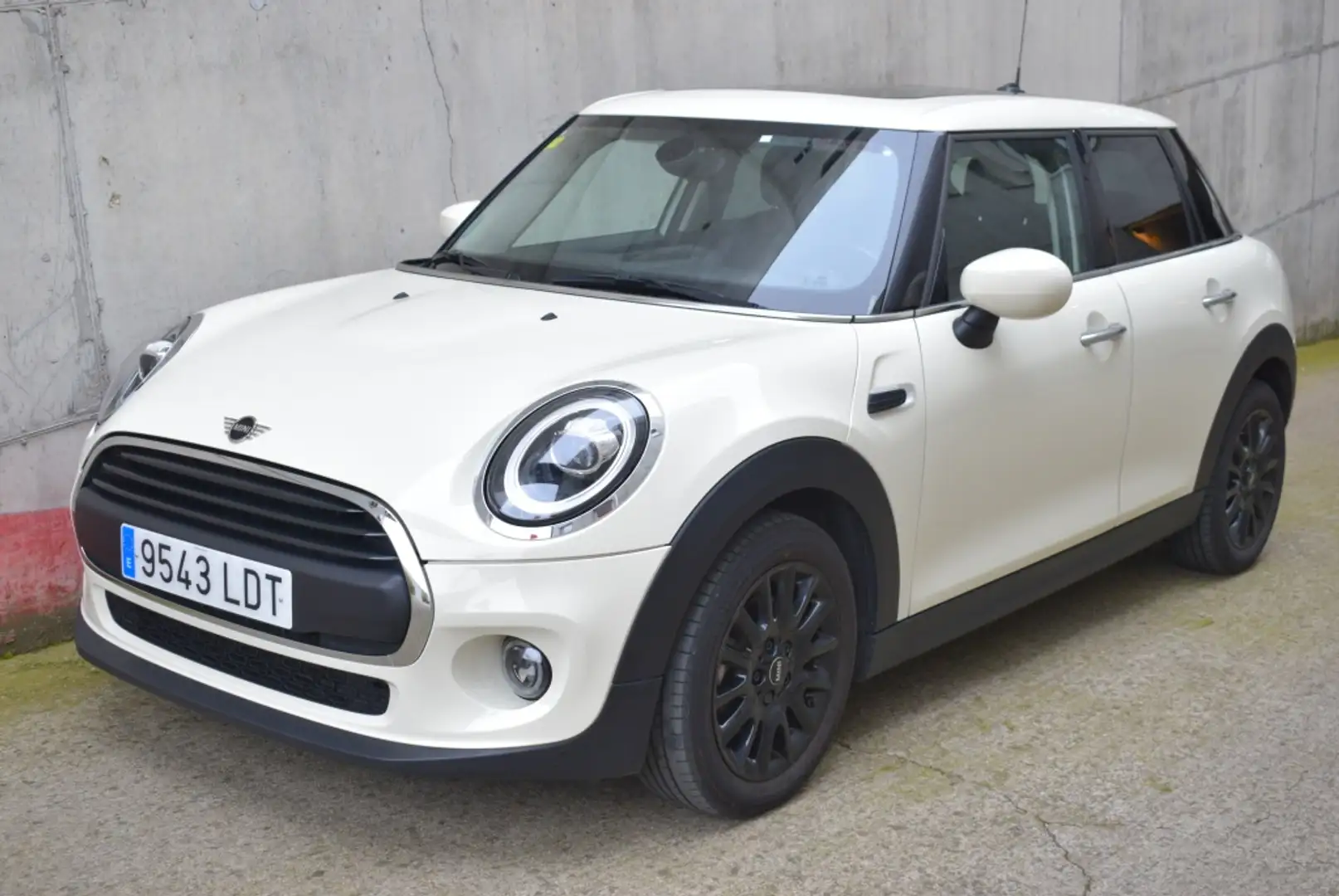 MINI Cooper Beige - 2