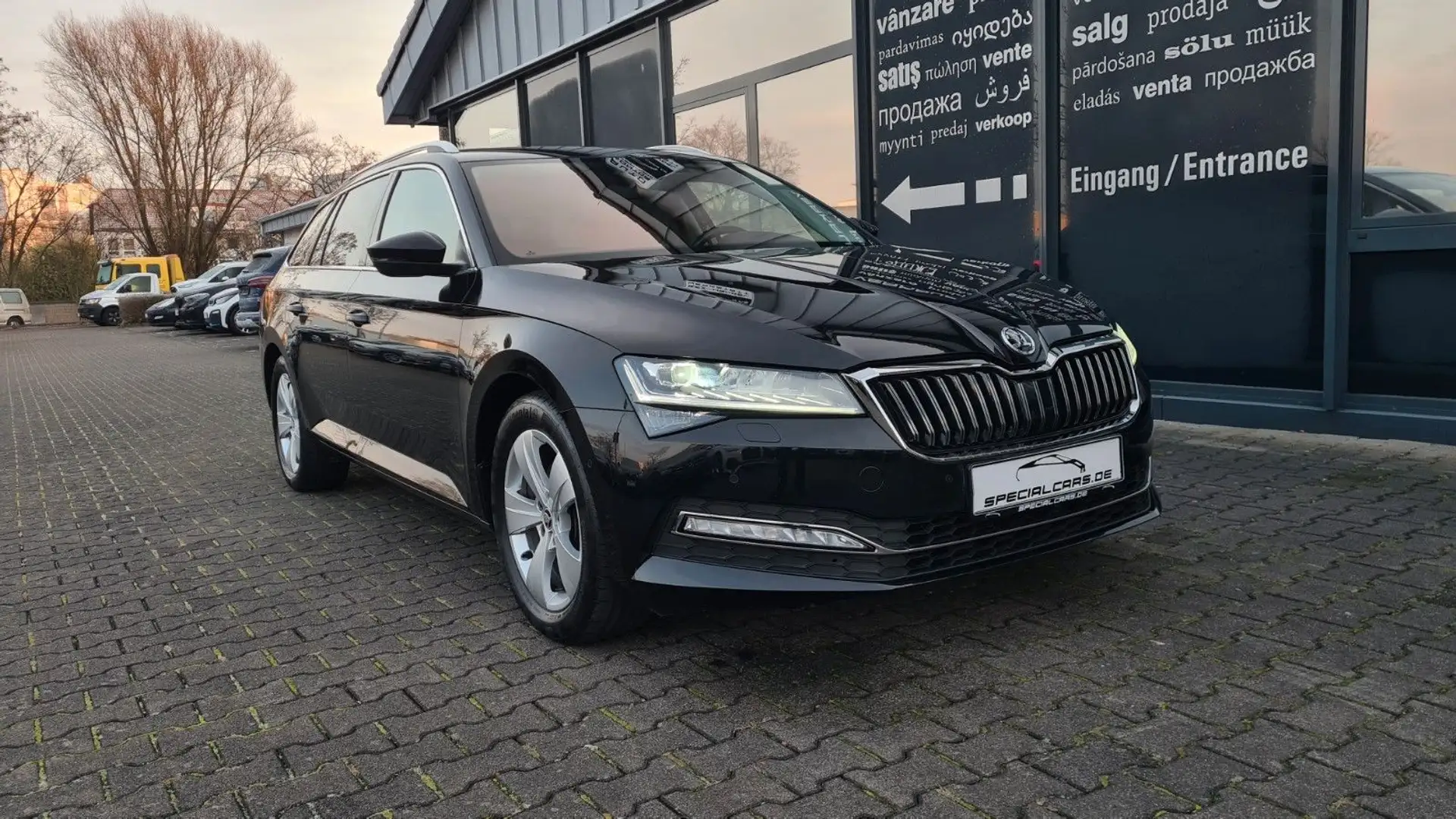Skoda Superb C Premium Edition - PANO - ASSISTS - AID Schwarz - 1