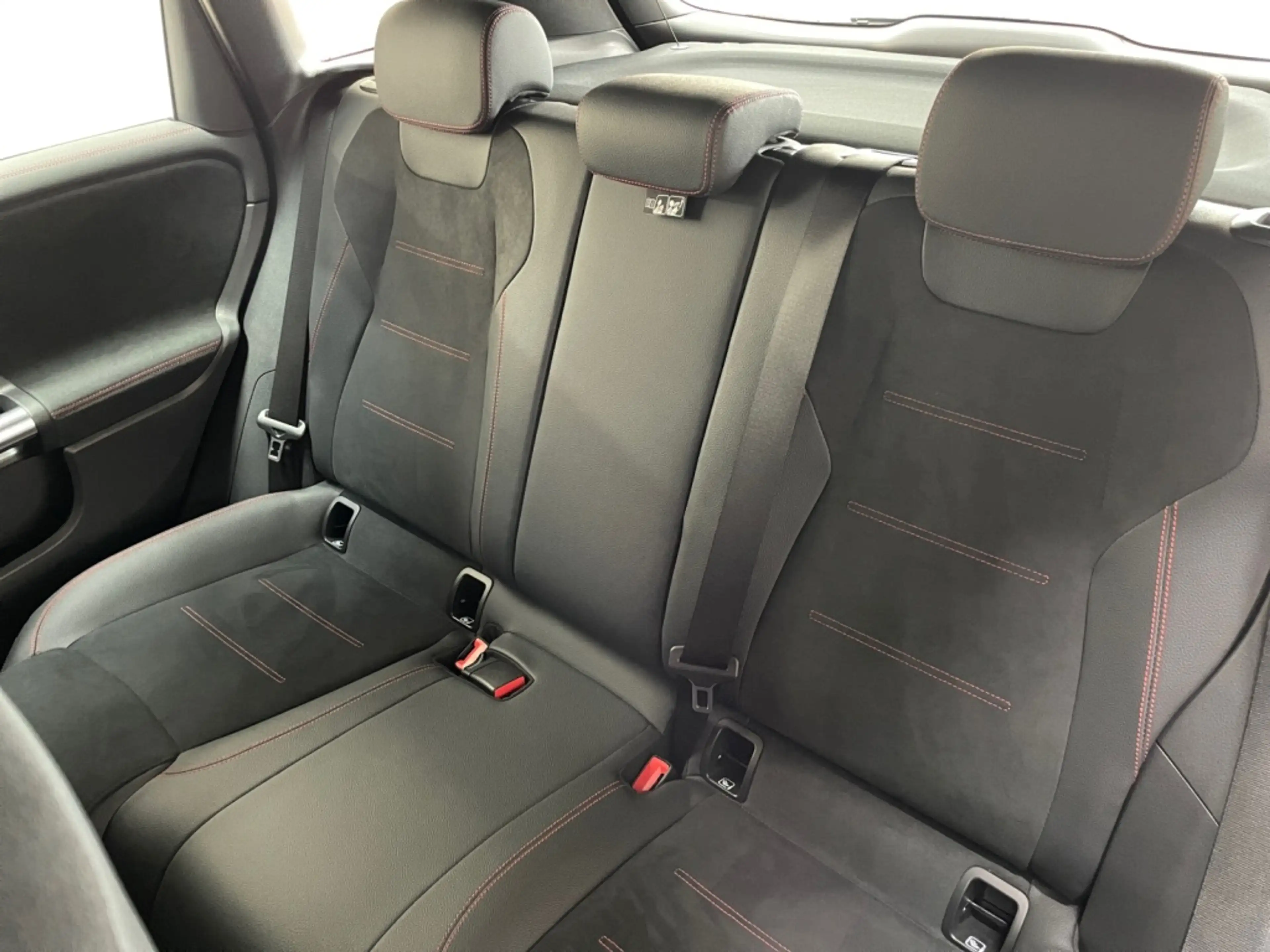 Mercedes-Benz B 250 e AMG AMG+MBUX+MBeam+Fahrassist+AHK+Wide — photo 12