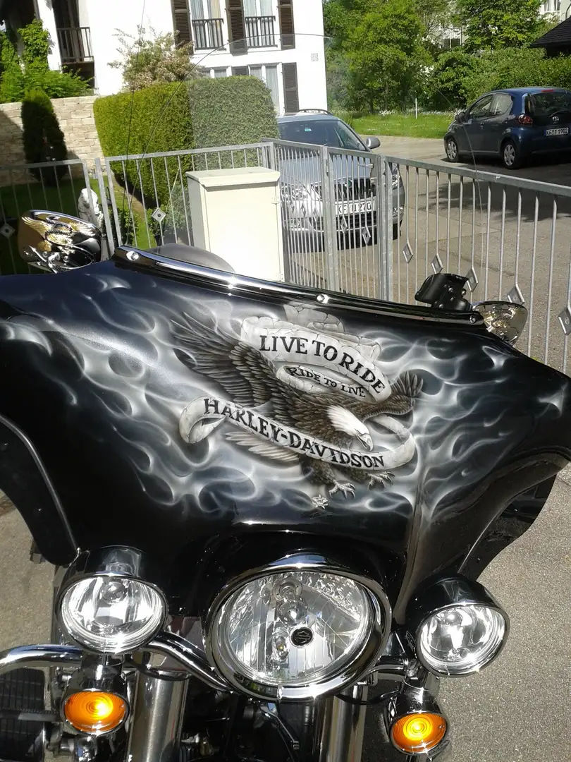 Harley-Davidson Electra Glide Standard Noir - 2
