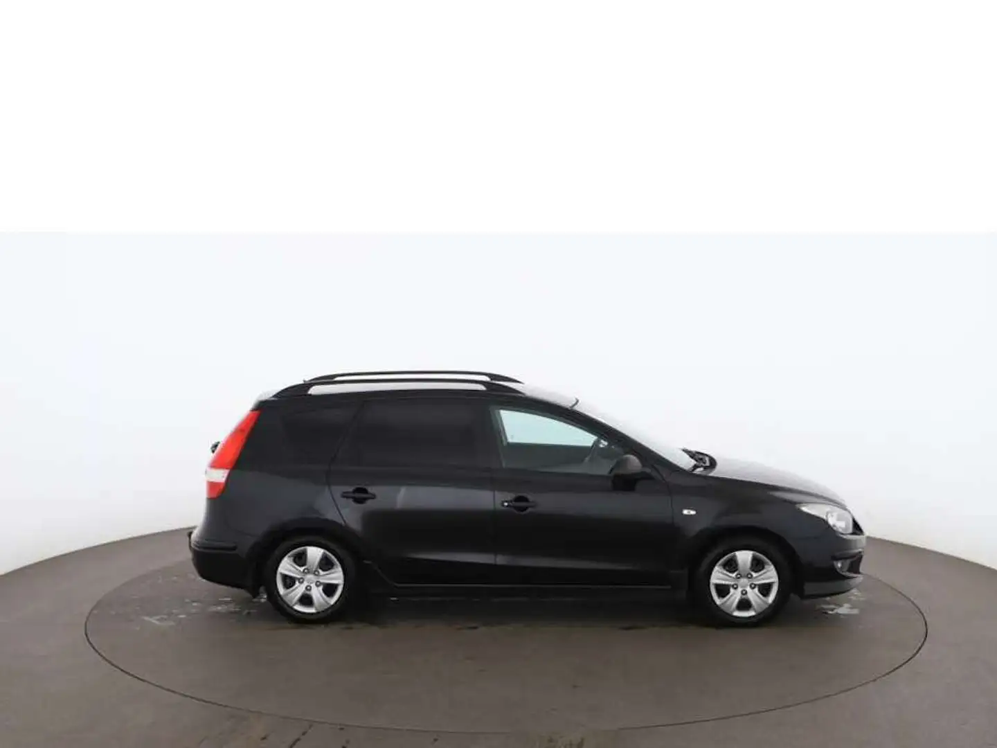 Hyundai i30 CW ANHÄNGERKUPPLUNG KLIMA-ANLAGE RADIO Zwart - 2