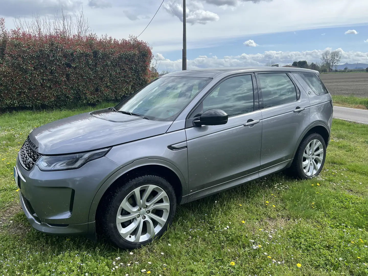 Land Rover Discovery Sport 240 hse 7 posti Grijs - 1