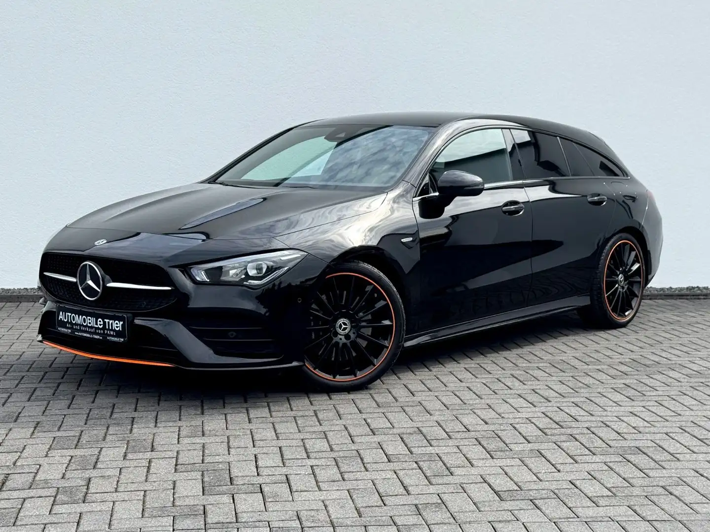 Mercedes-Benz CLA 250 4Matic Shooting Brake /AMG LINE/EDITION1 Černá - 1