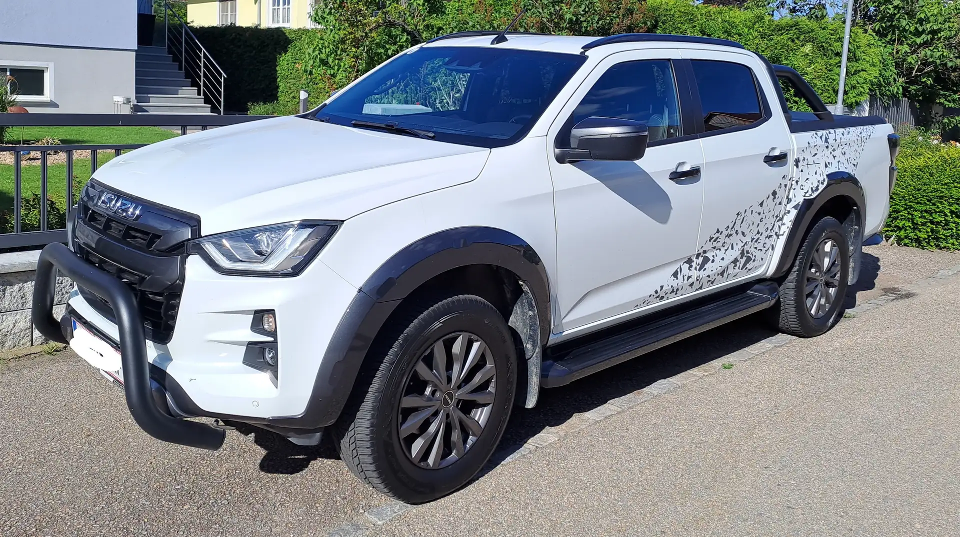 Isuzu D-Max Double Cab 4x4 V-Cross A/T, Leder, LED, AHK 3,5to Bílá - 2