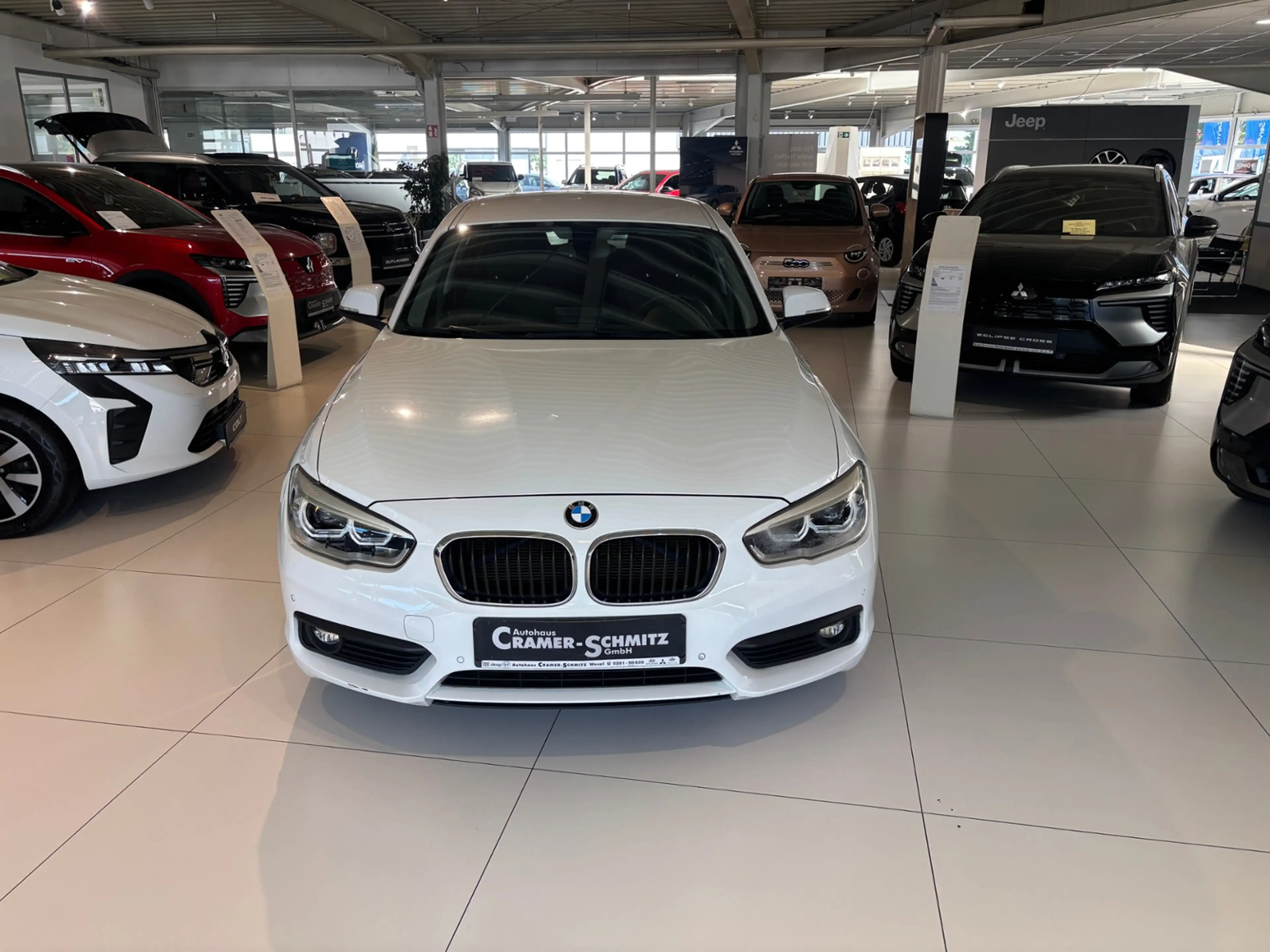 BMW 1er M Coupé Limousine 5-trg. 118 i Advantage — photo 3