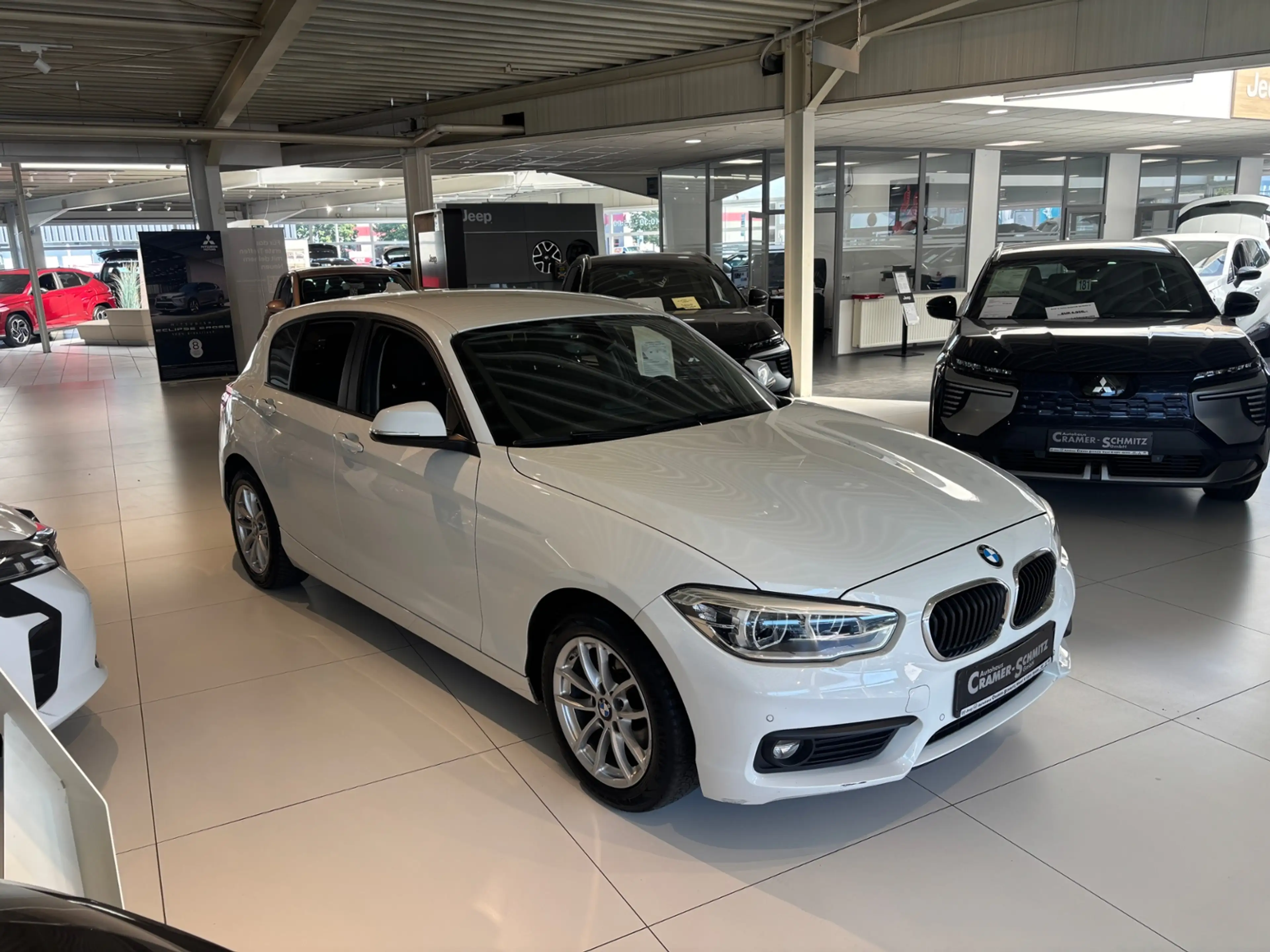 BMW 1er M Coupé Limousine 5-trg. 118 i Advantage — photo 4