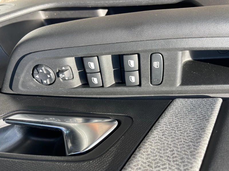 Citroen C4 1.2 Puretech Feel — photo 17