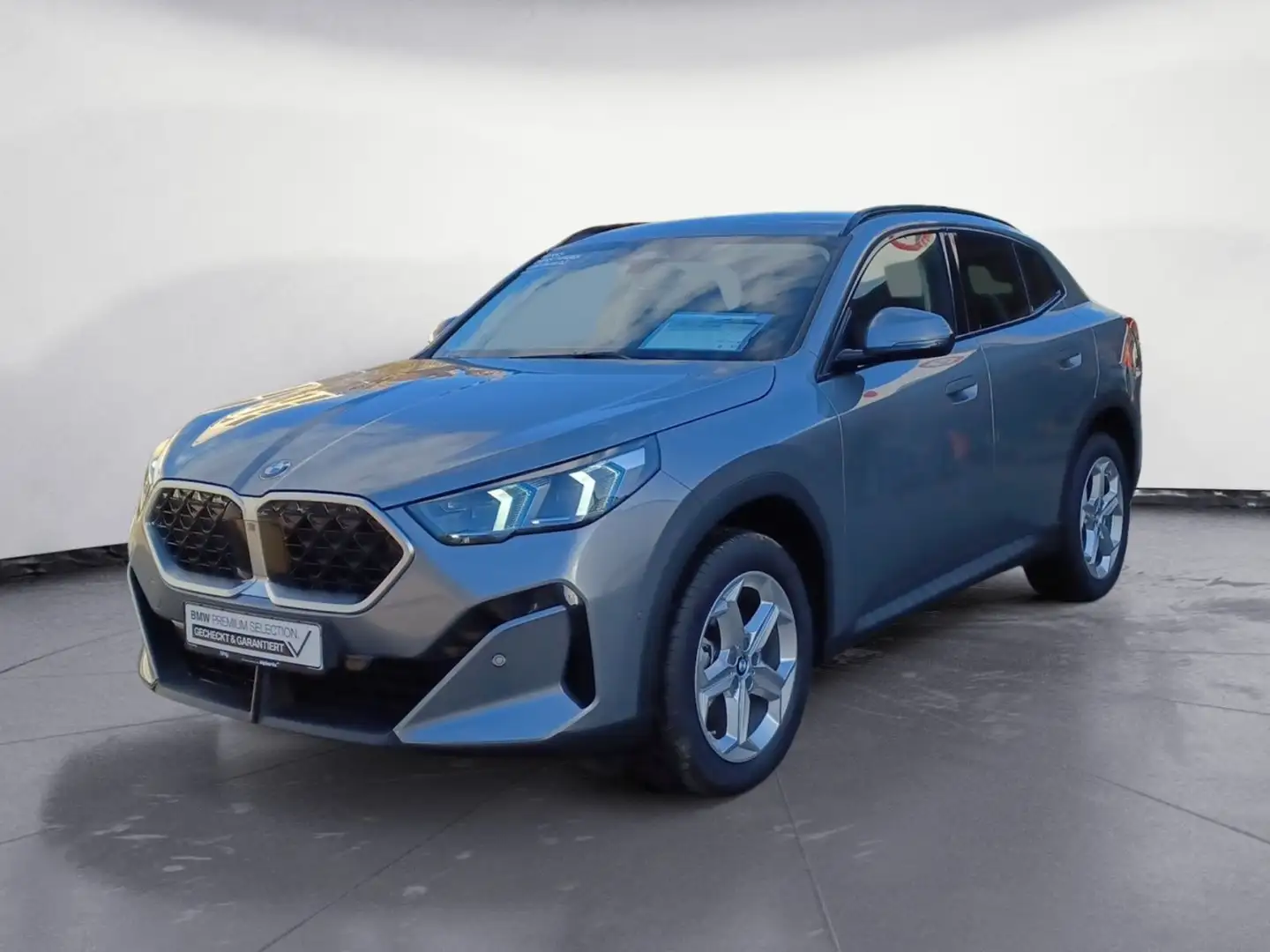BMW X2 sDrive18d Steptronic Navi Rückfahrkamera AHK Grau - 2
