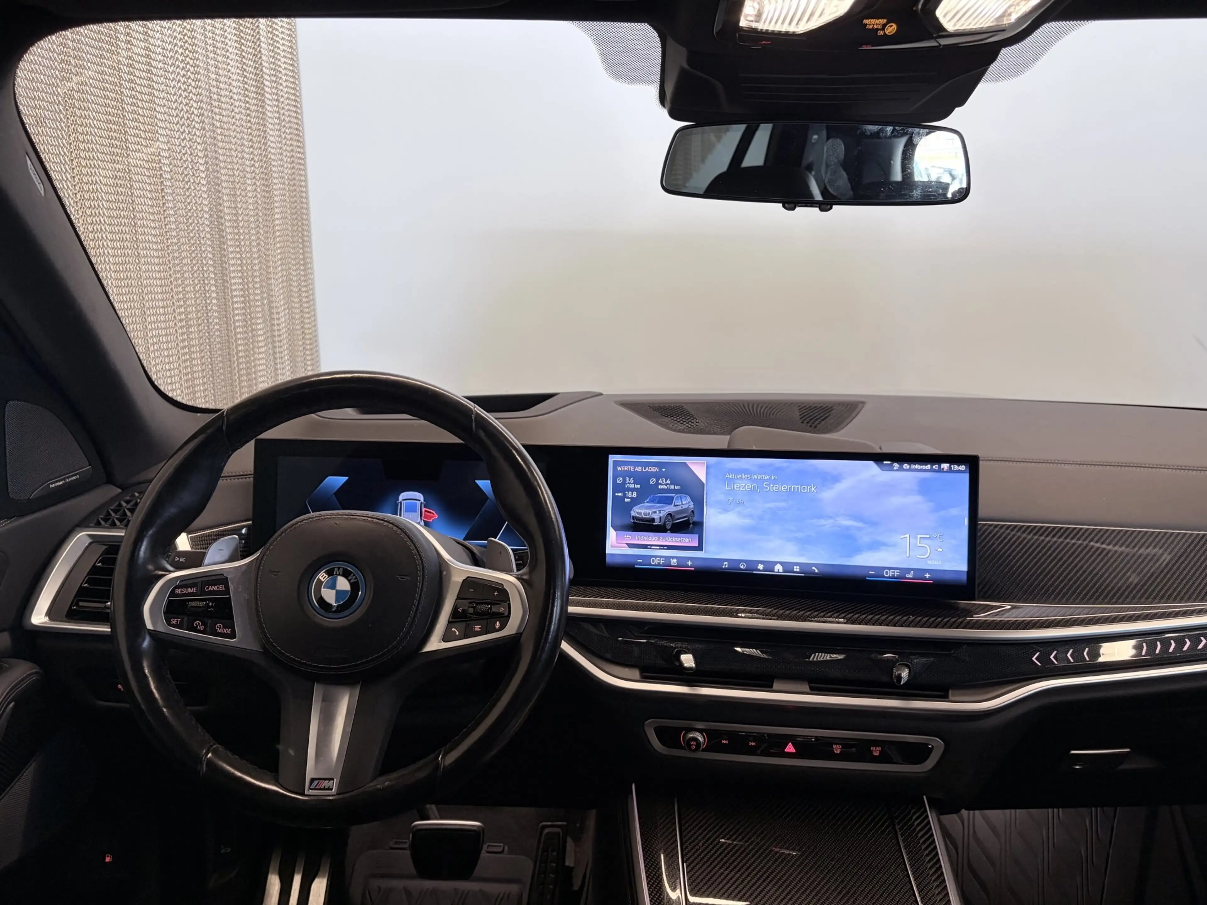 BMW X5 xDrive50e — photo 11