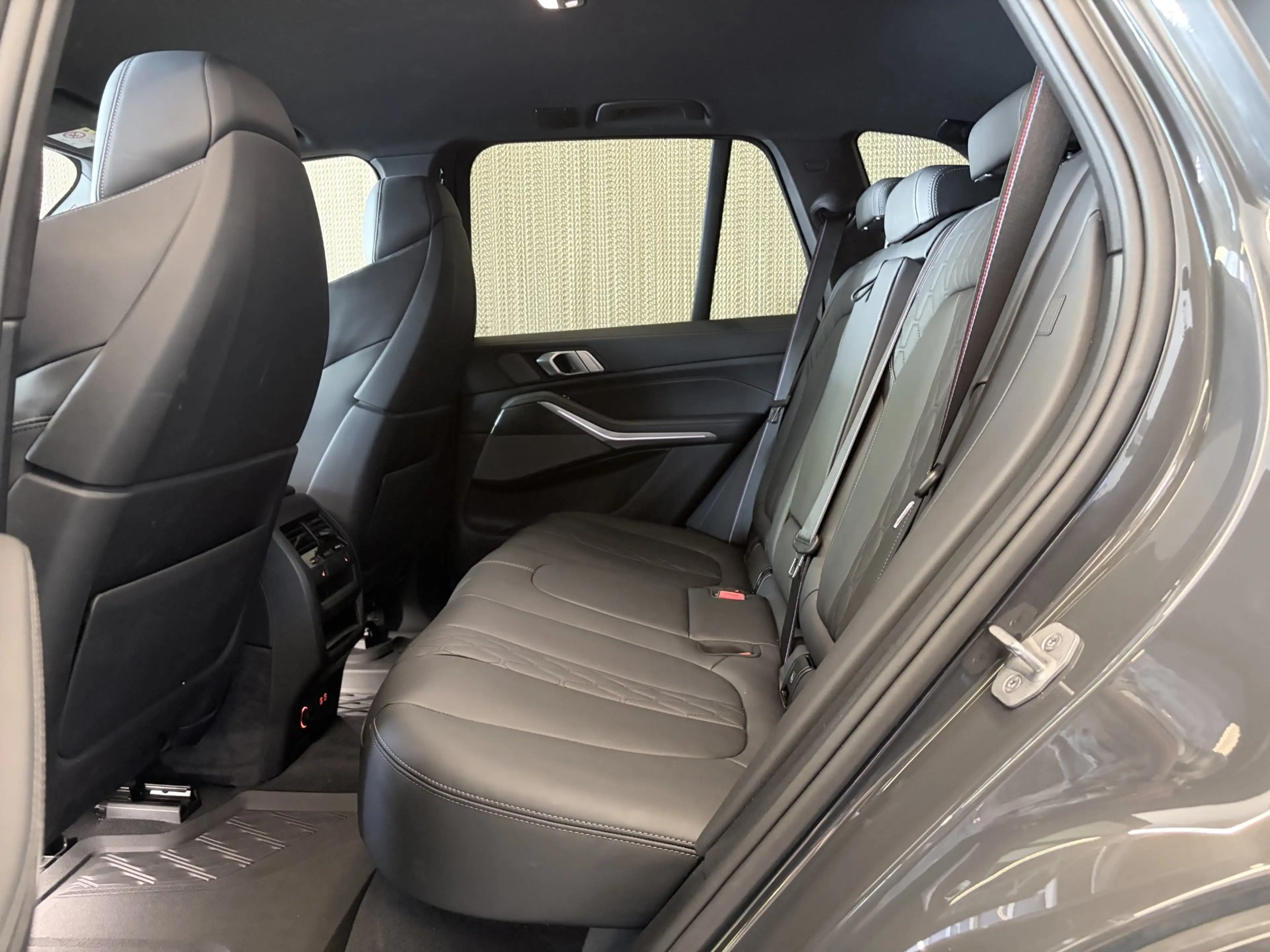 BMW X5 xDrive50e — photo 15