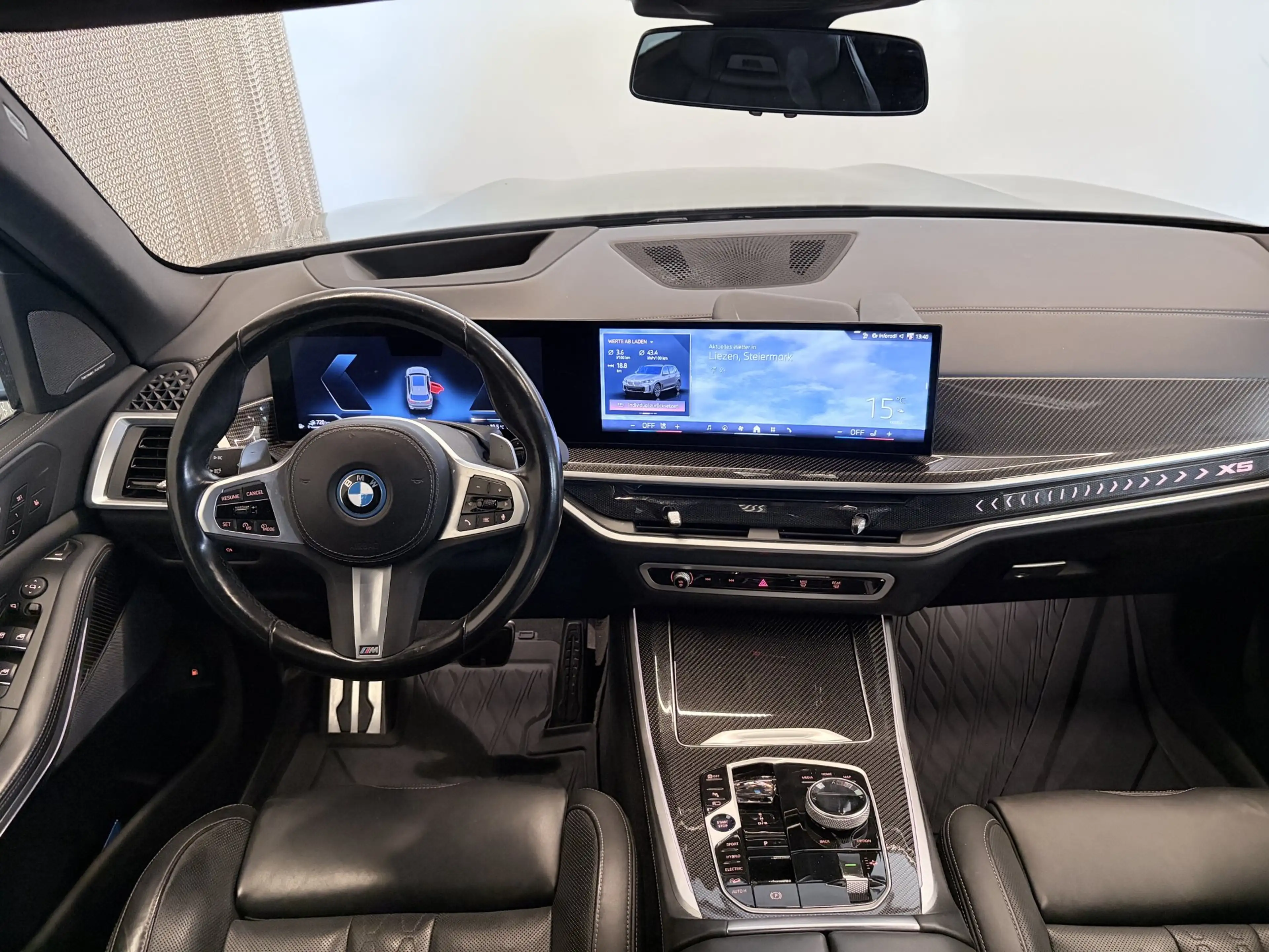 BMW X5 xDrive50e — photo 12