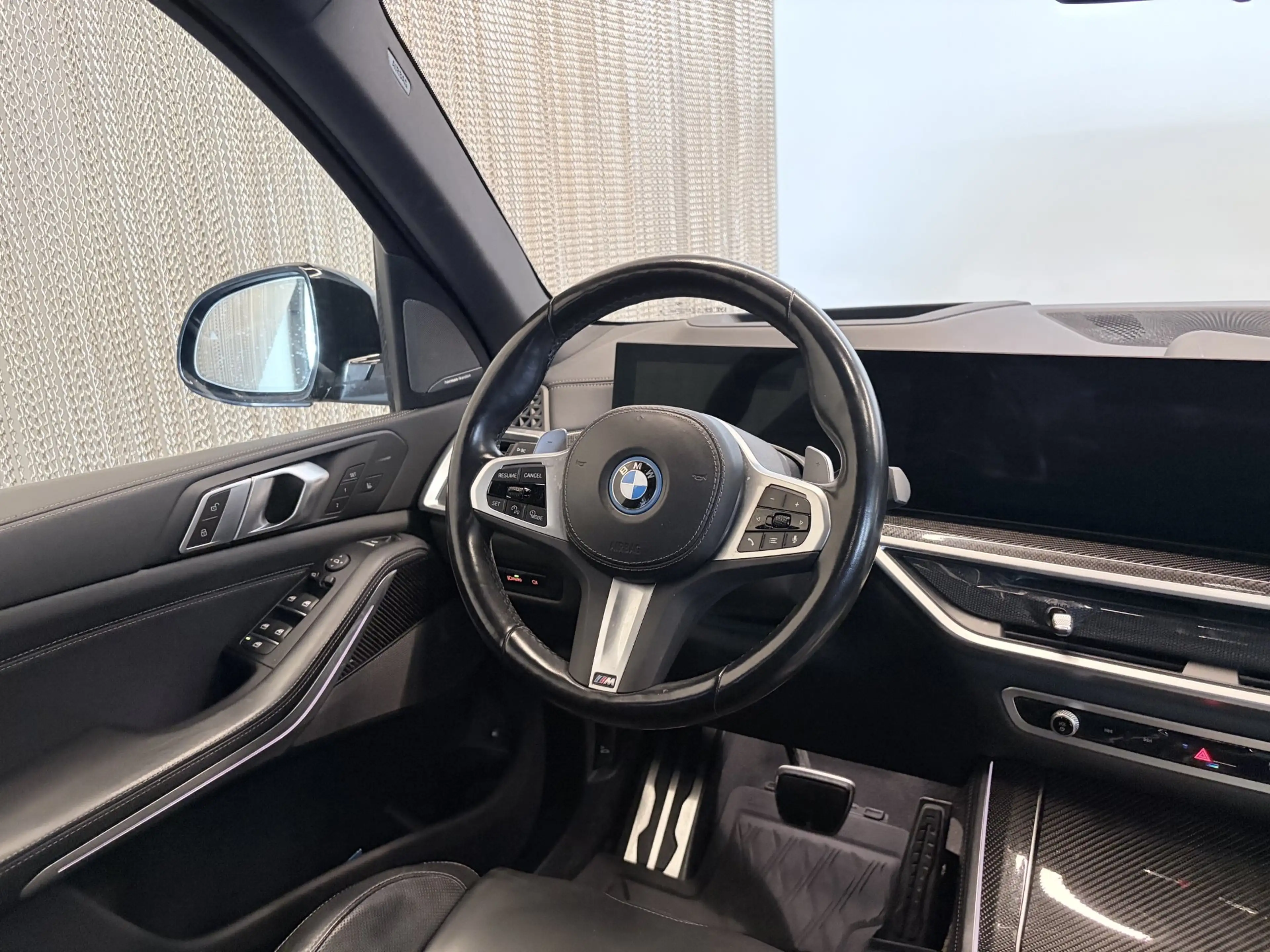 BMW X5 xDrive50e — photo 10