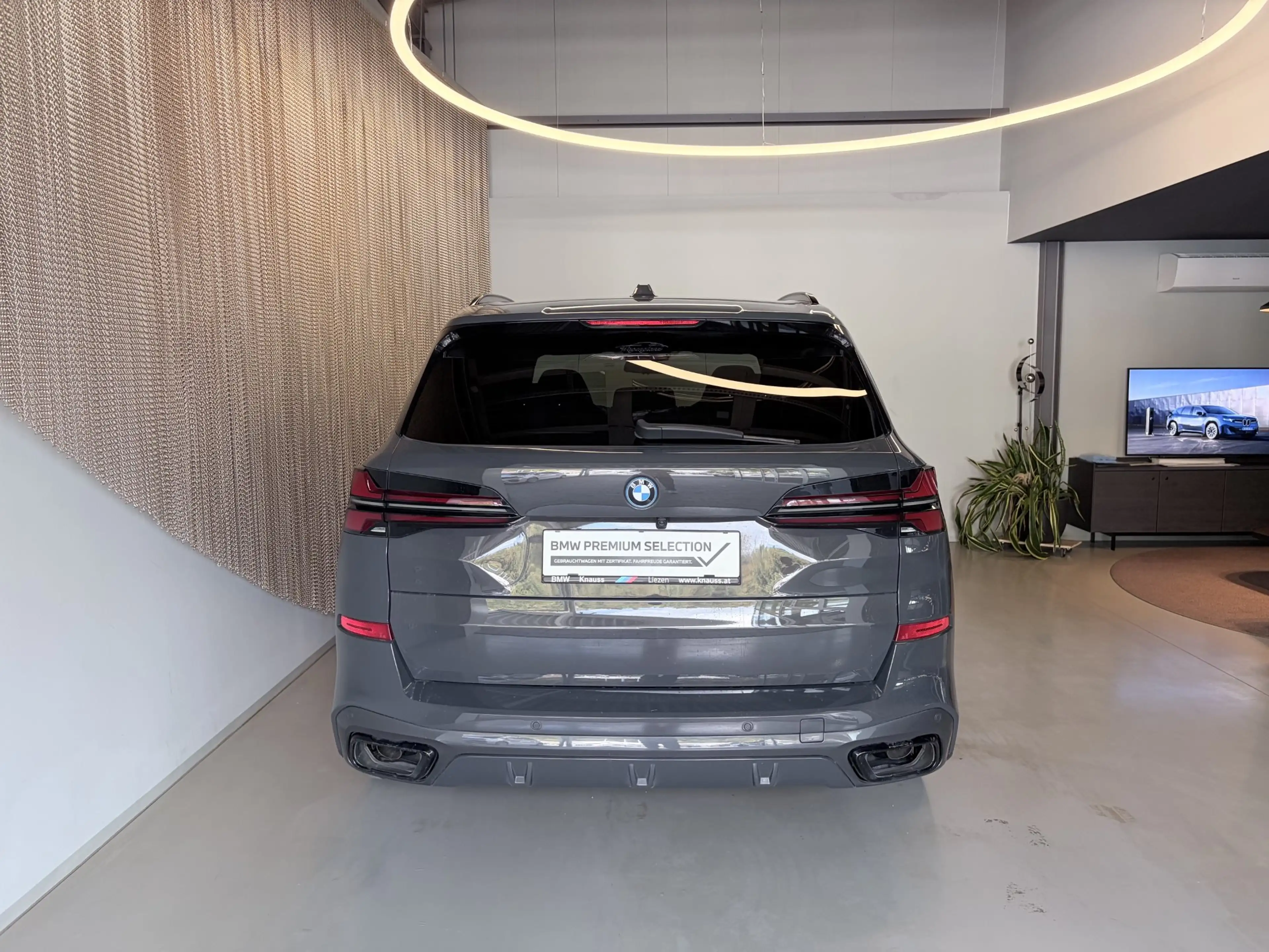 BMW X5 xDrive50e — photo 4