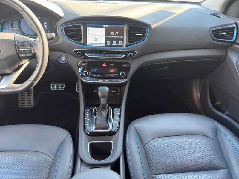 Hyundai IONIQ Lim. Premium Plug-In Hybrid NAVI ACC LEDER — photo 14