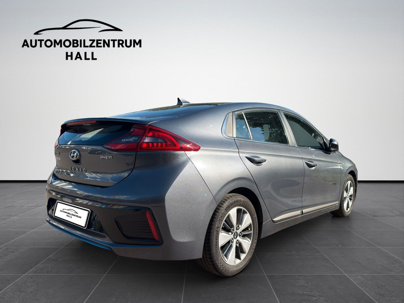 Hyundai IONIQ Lim. Premium Plug-In Hybrid NAVI ACC LEDER — photo 6