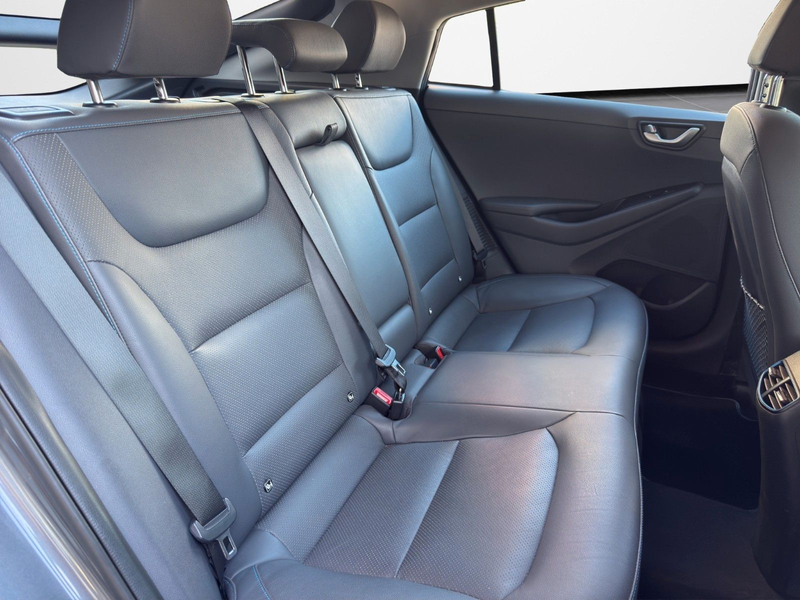 Hyundai IONIQ Lim. Premium Plug-In Hybrid NAVI ACC LEDER — photo 11