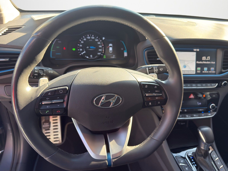 Hyundai IONIQ Lim. Premium Plug-In Hybrid NAVI ACC LEDER — photo 13