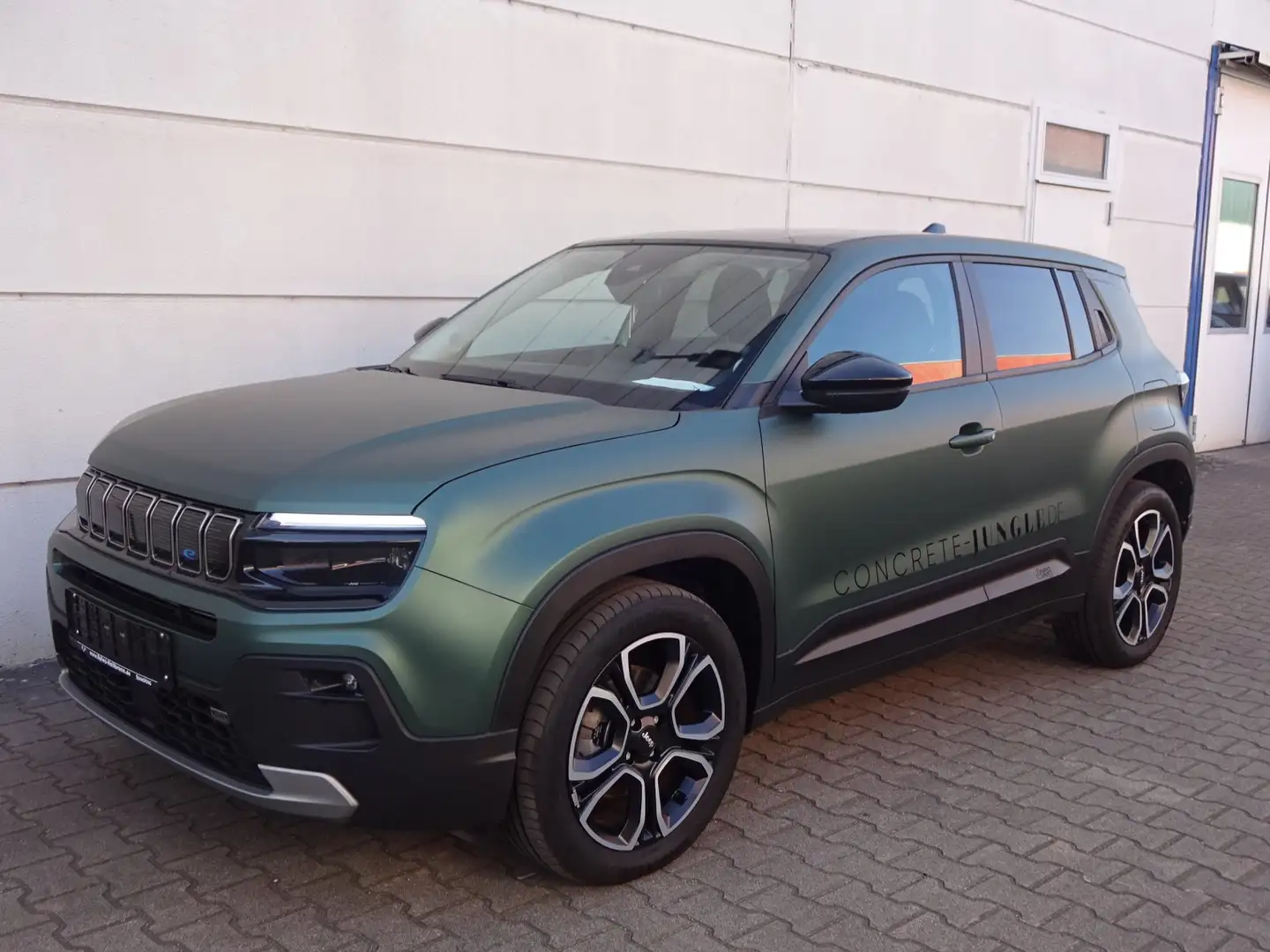 Jeep Avenger Elektro Altitude RKam LED Nav Shz DAB SpurAss VzAs Grün - 2