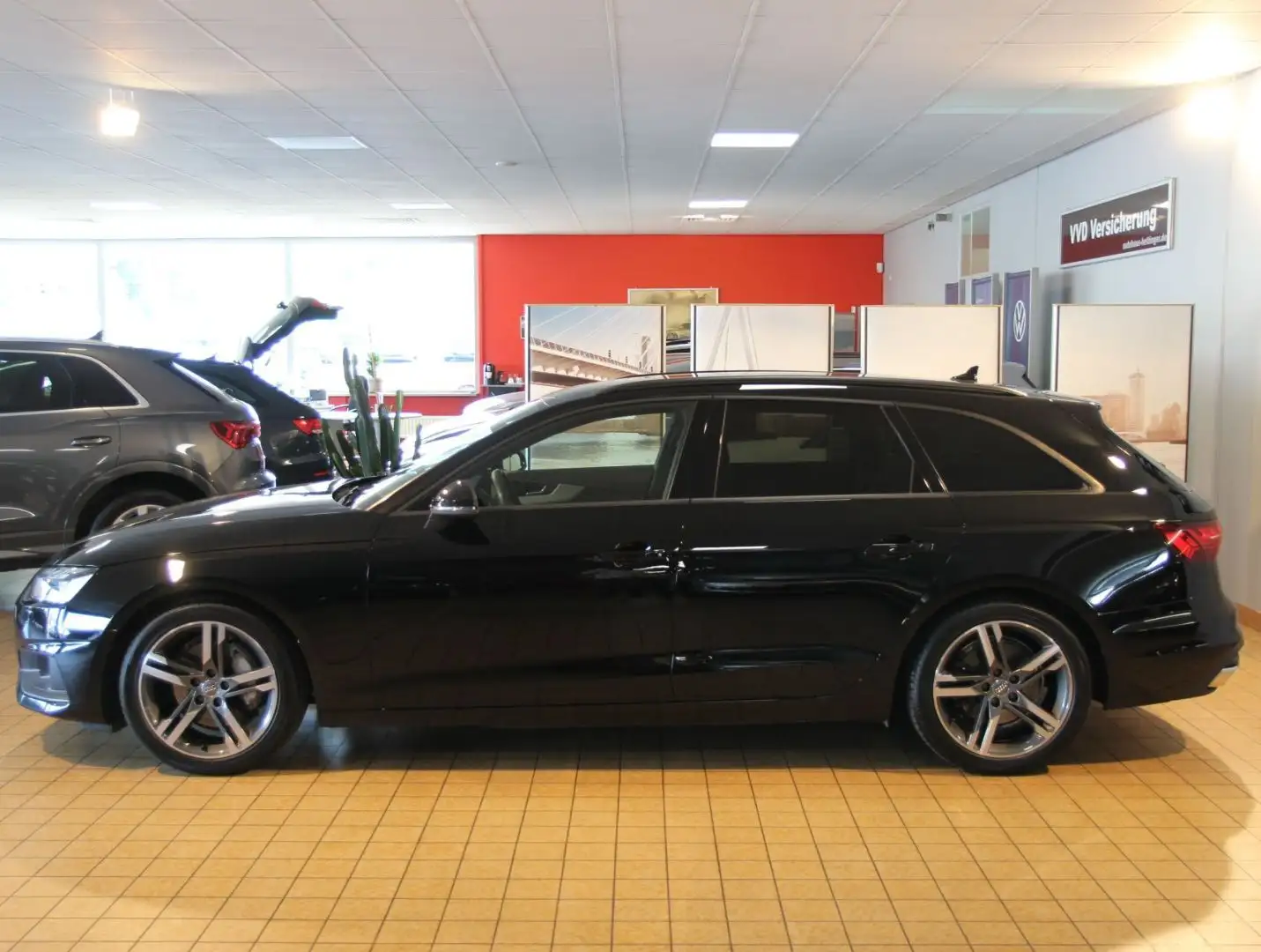Audi A4 Avant S line 40 TDI Quattro S-tronic, Matrix, Zwart - 2