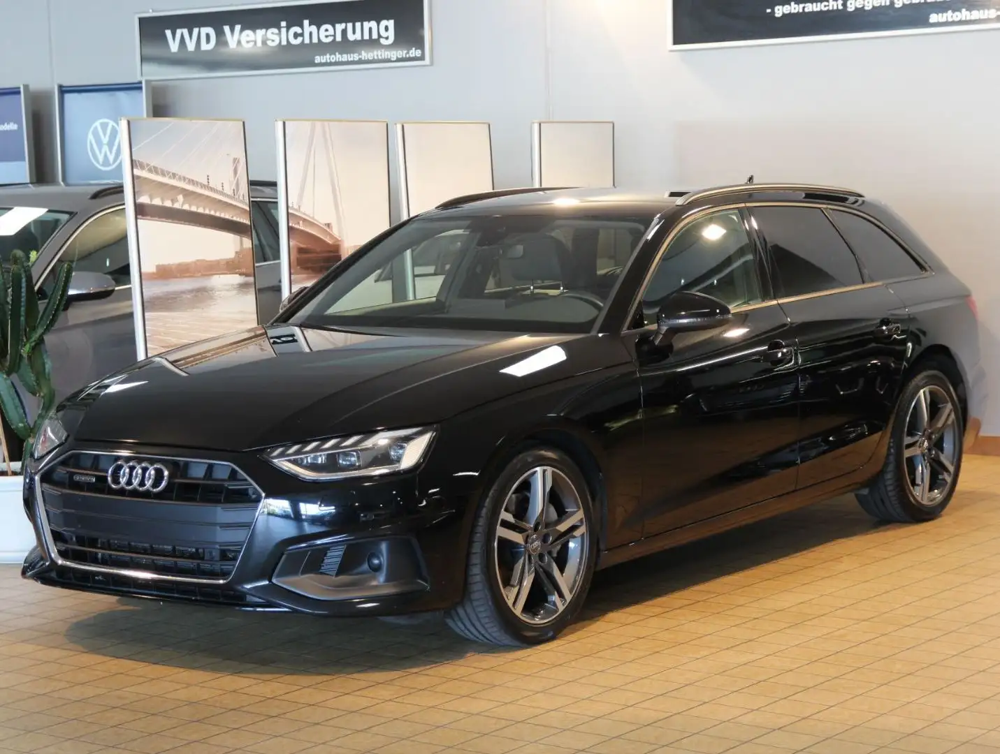 Audi A4 Avant S line 40 TDI Quattro S-tronic, Matrix, Zwart - 1