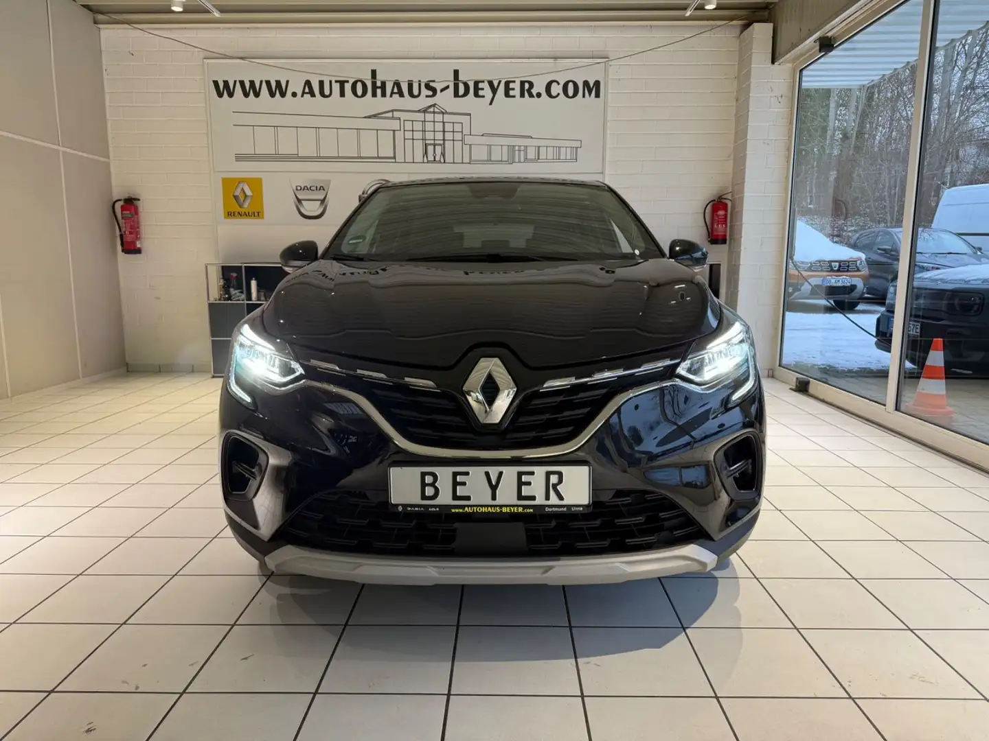 Renault Captur II 1,3 TCe 140 Mild-Hybrid Techno Schwarz - 2
