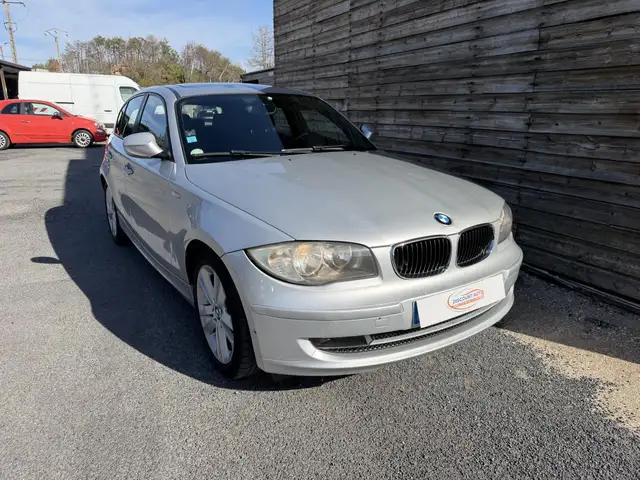 BMW 1 Series view 9
